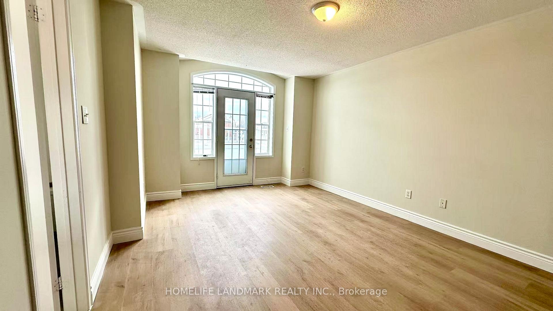 Photo 9 of 141 Bourbon Place, Whitby, Pringle Creek — HOMEH