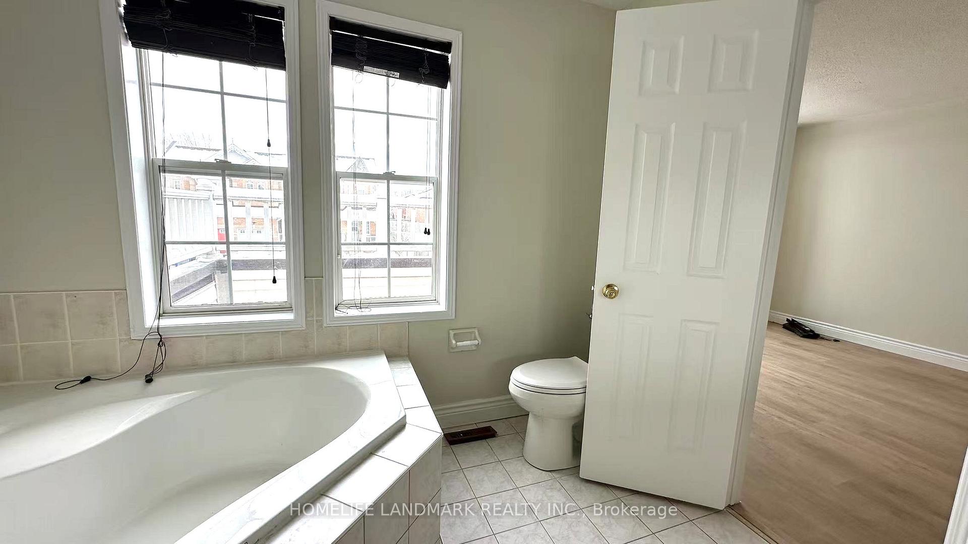 Photo 11 of 141 Bourbon Place, Whitby, Pringle Creek — HOMEH