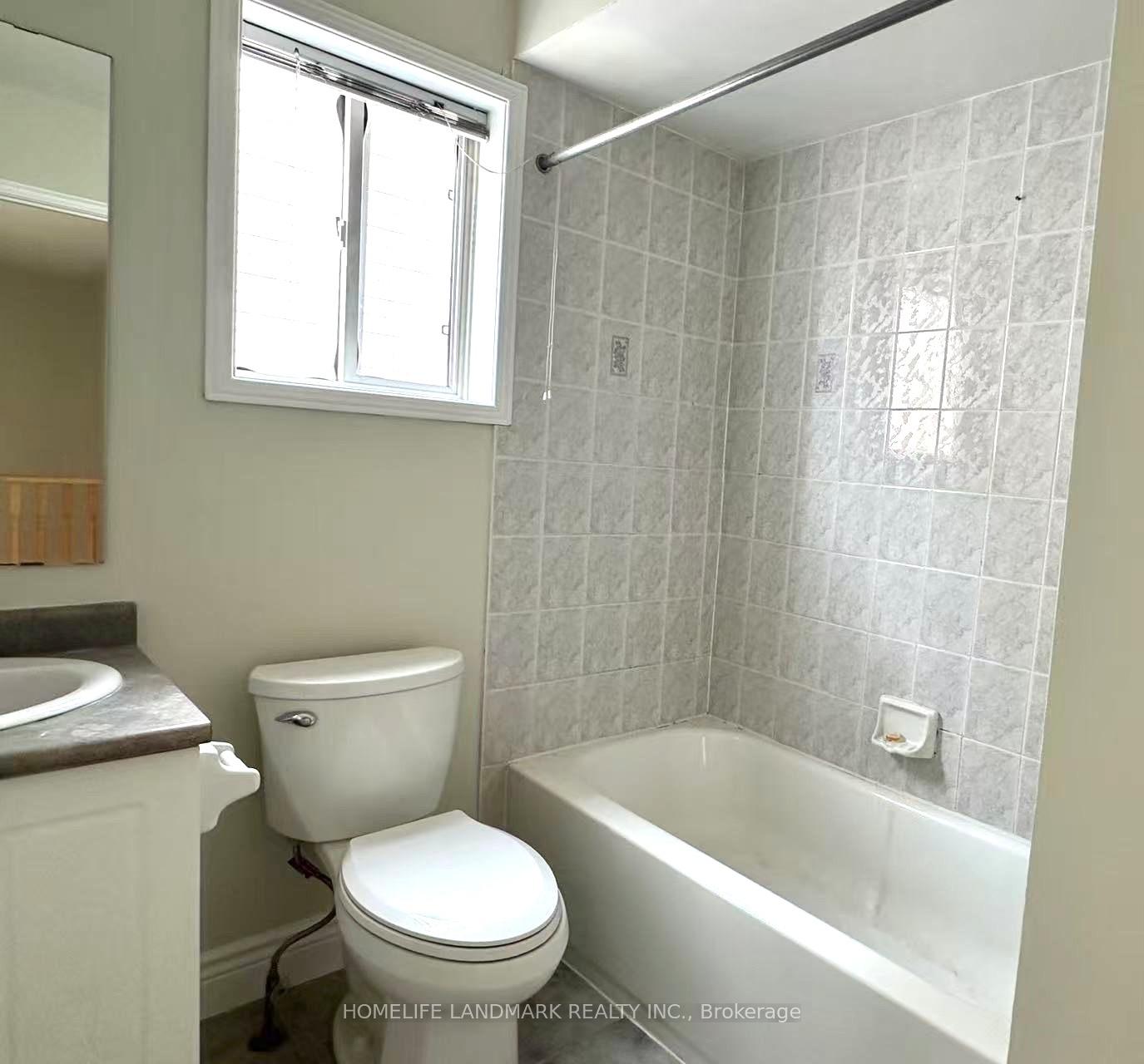 Photo 15 of 141 Bourbon Place, Whitby, Pringle Creek — HOMEH