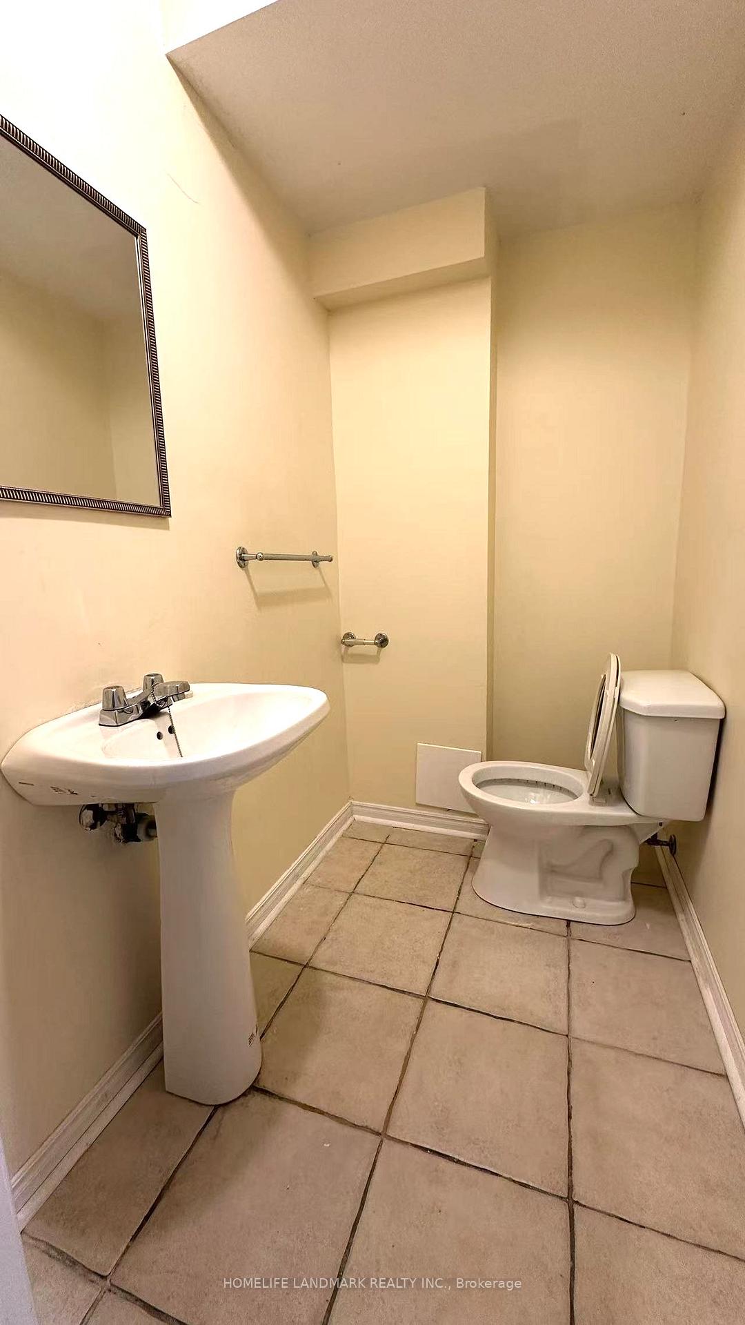 Photo 18 of 141 Bourbon Place, Whitby, Pringle Creek — HOMEH