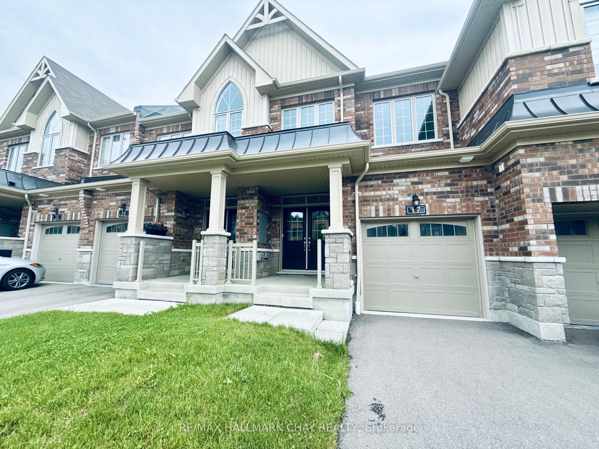Photo 2 of 17 Sutcliffe Drive, Whitby, Rolling Acres — HOMEH