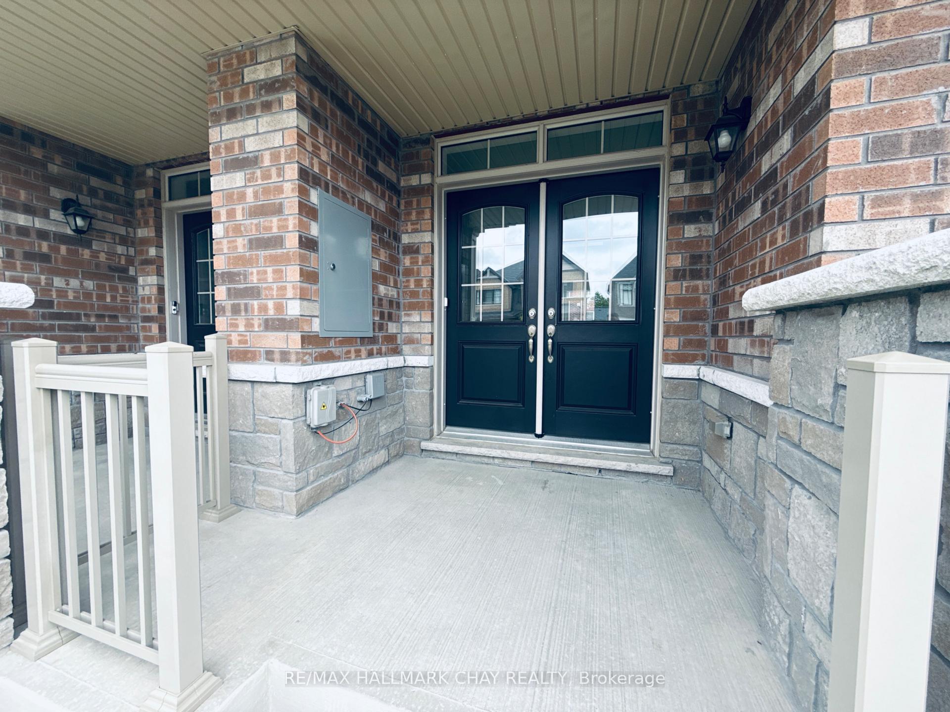 Photo 3 of 17 Sutcliffe Drive, Whitby, Rolling Acres — HOMEH