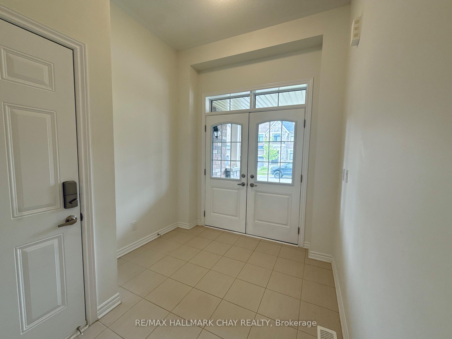 Photo 5 of 17 Sutcliffe Drive, Whitby, Rolling Acres — HOMEH