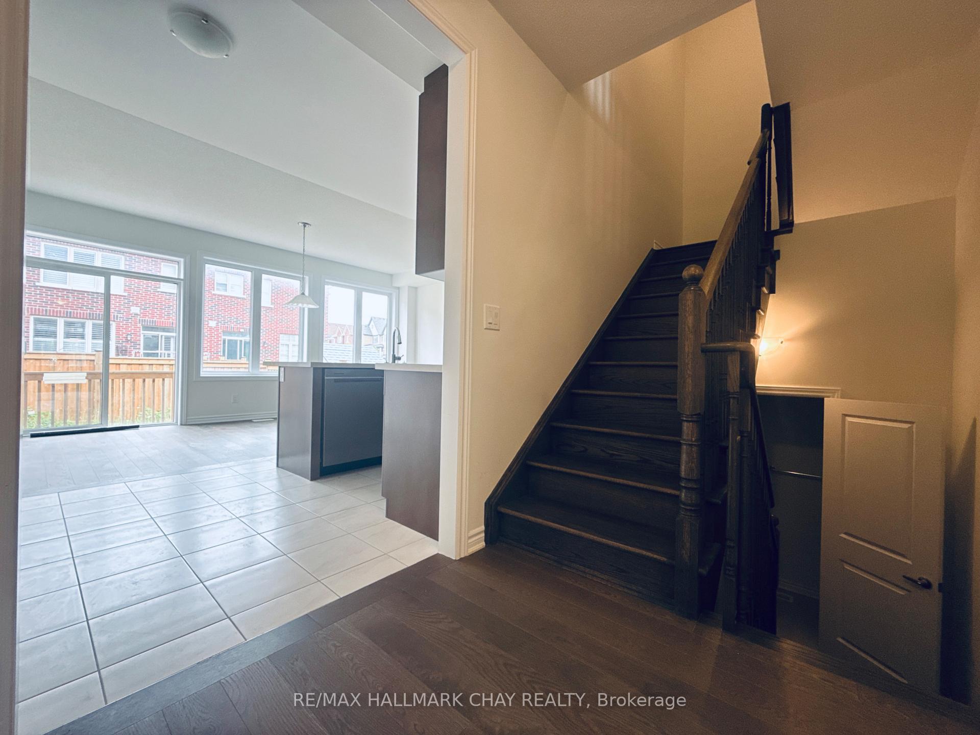 Photo 8 of 17 Sutcliffe Drive, Whitby, Rolling Acres — HOMEH