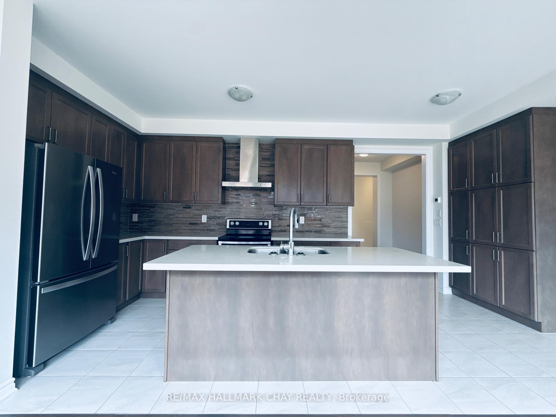 Photo 14 of 17 Sutcliffe Drive, Whitby, Rolling Acres — HOMEH
