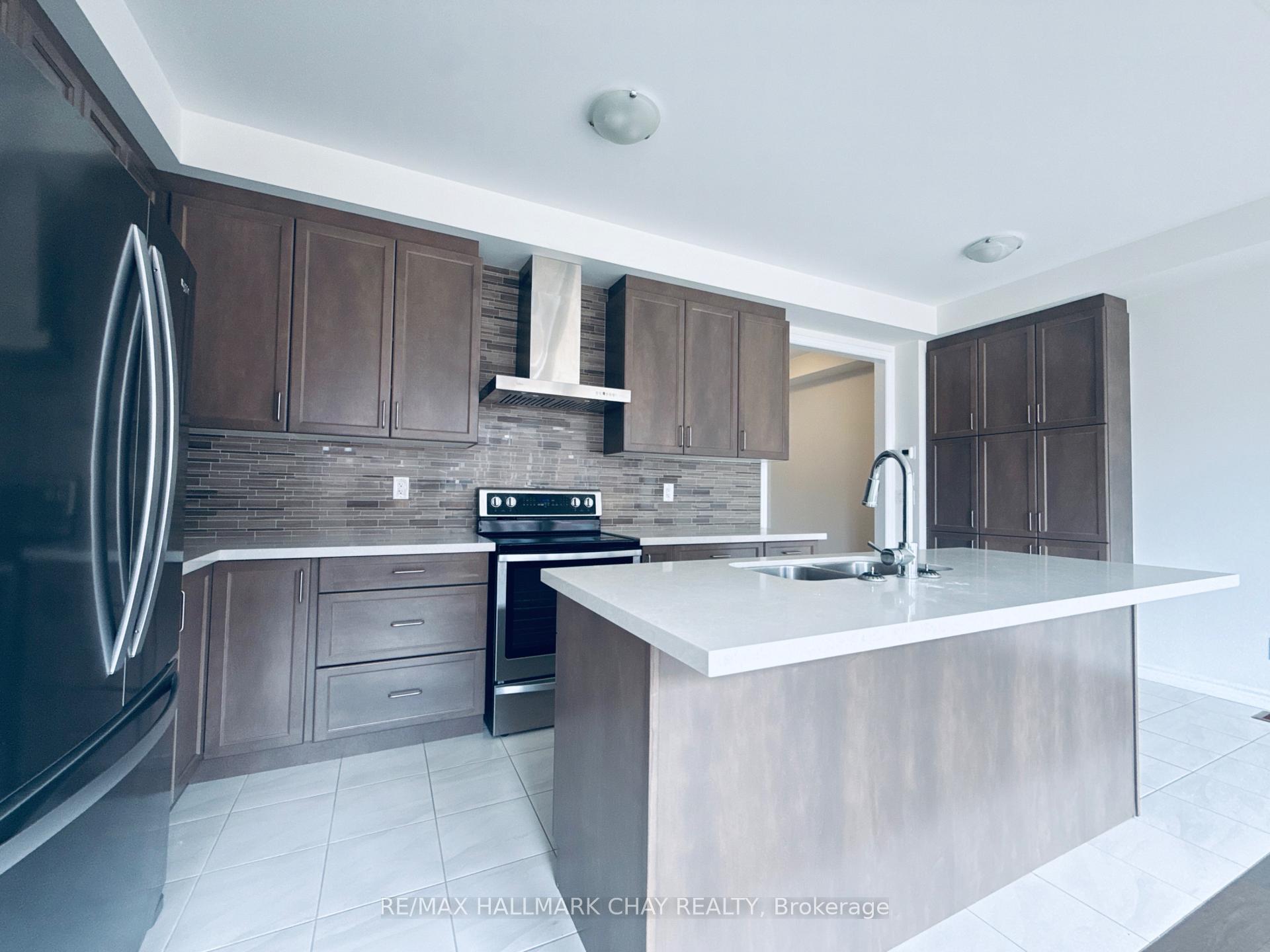 Photo 15 of 17 Sutcliffe Drive, Whitby, Rolling Acres — HOMEH