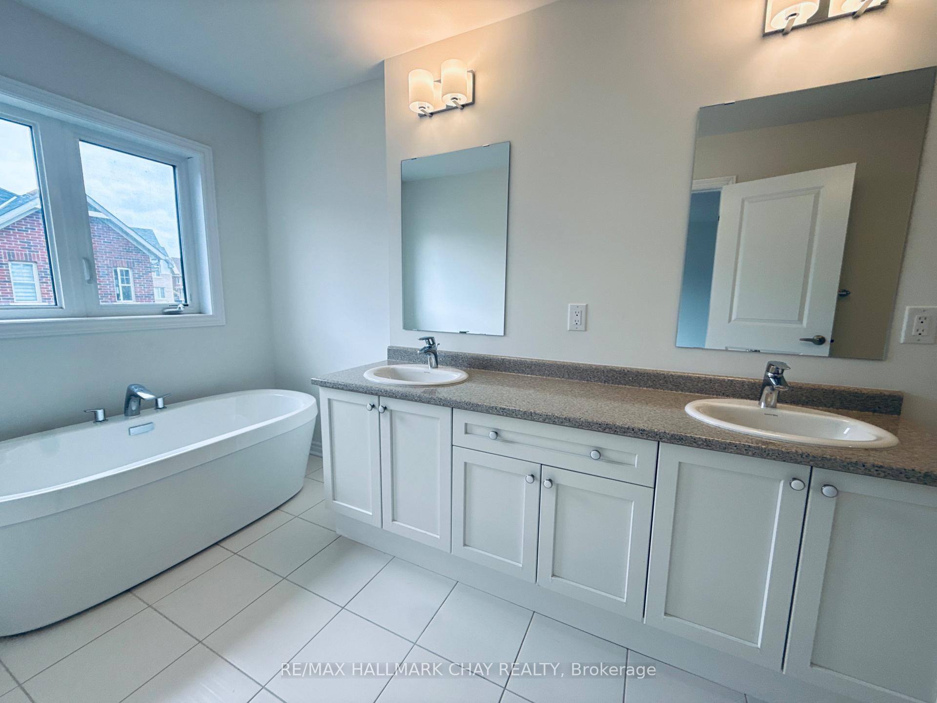 Photo 23 of 17 Sutcliffe Drive, Whitby, Rolling Acres — HOMEH