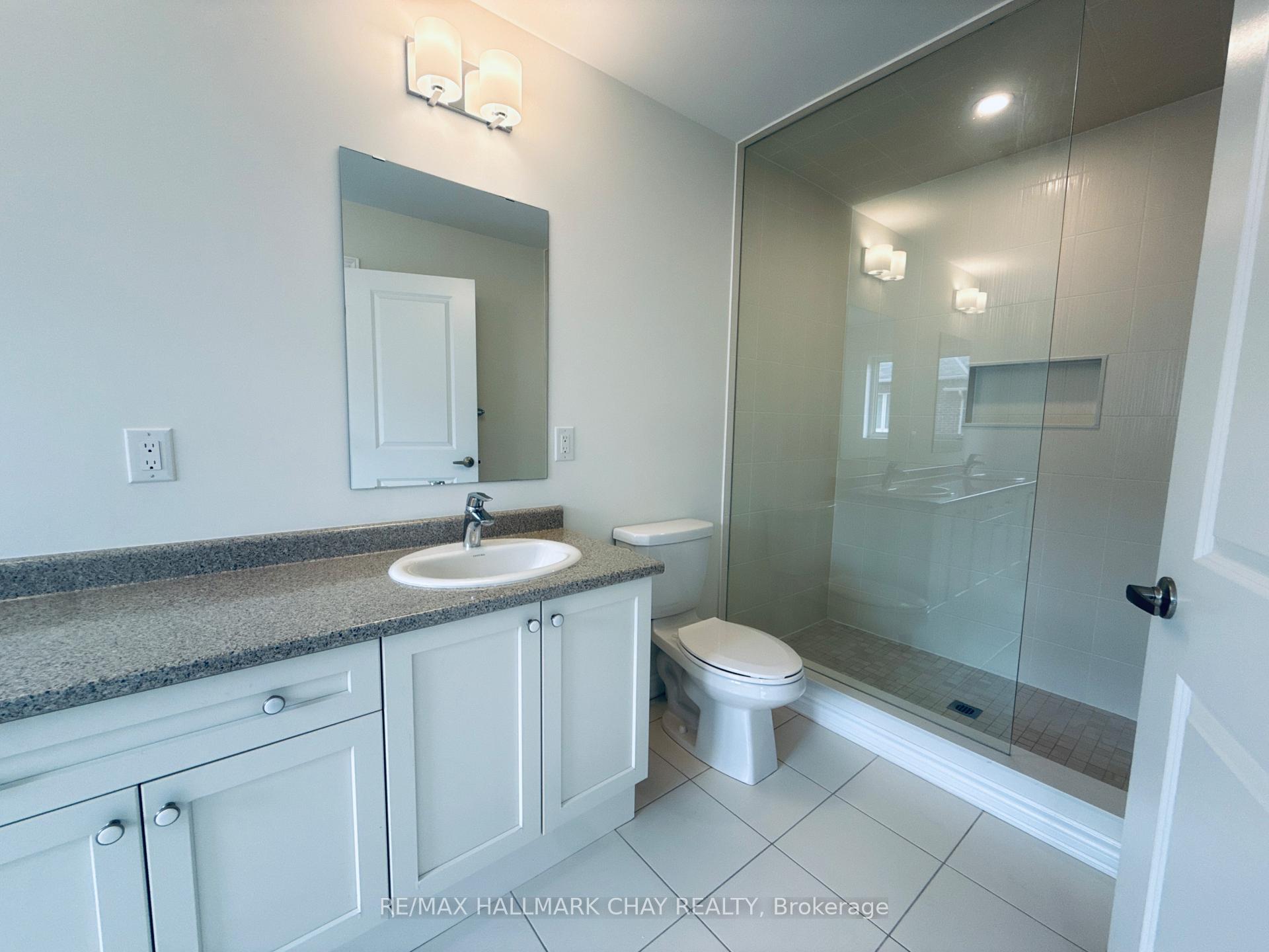 Photo 24 of 17 Sutcliffe Drive, Whitby, Rolling Acres — HOMEH