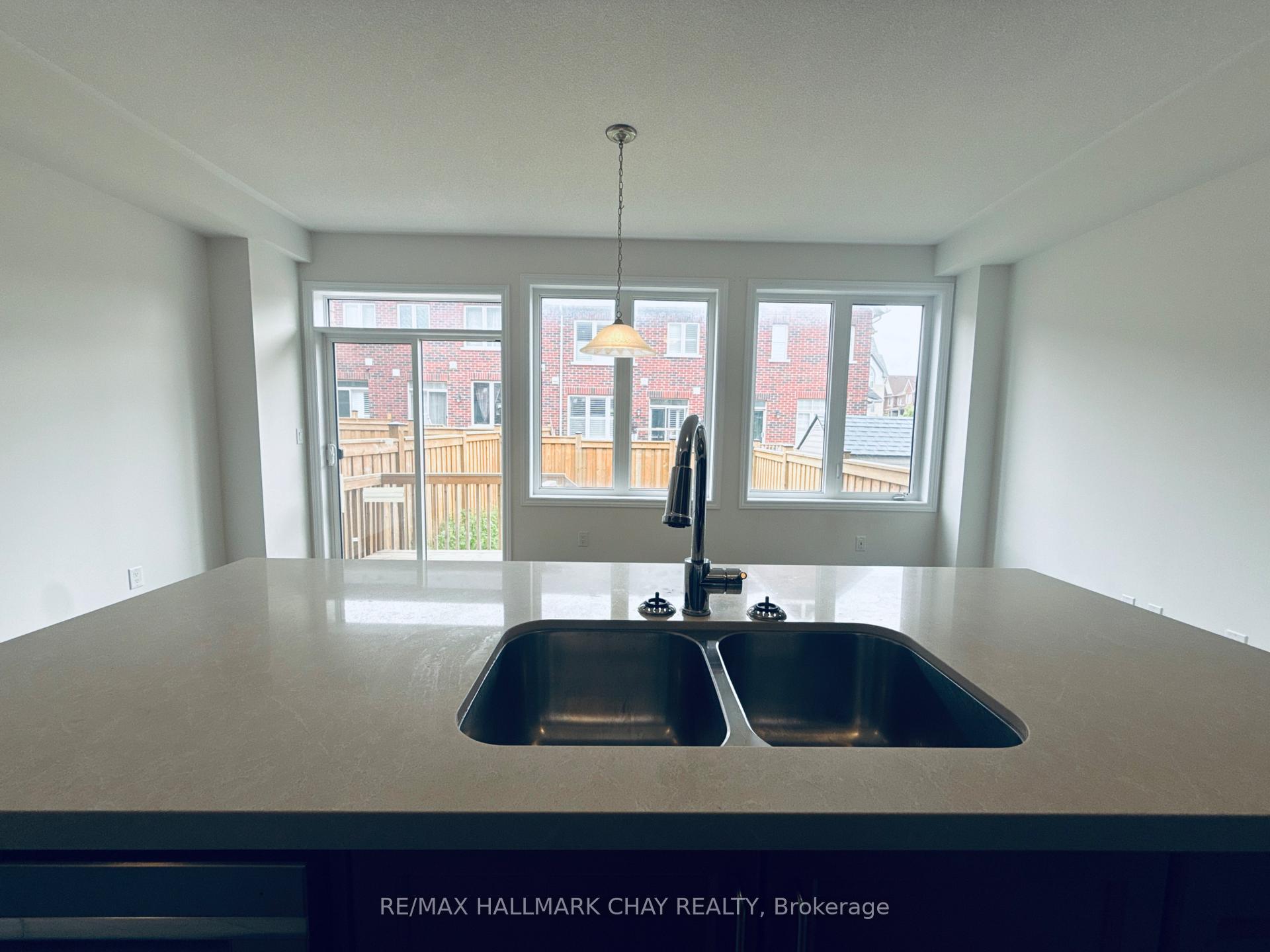 Photo 33 of 17 Sutcliffe Drive, Whitby, Rolling Acres — HOMEH