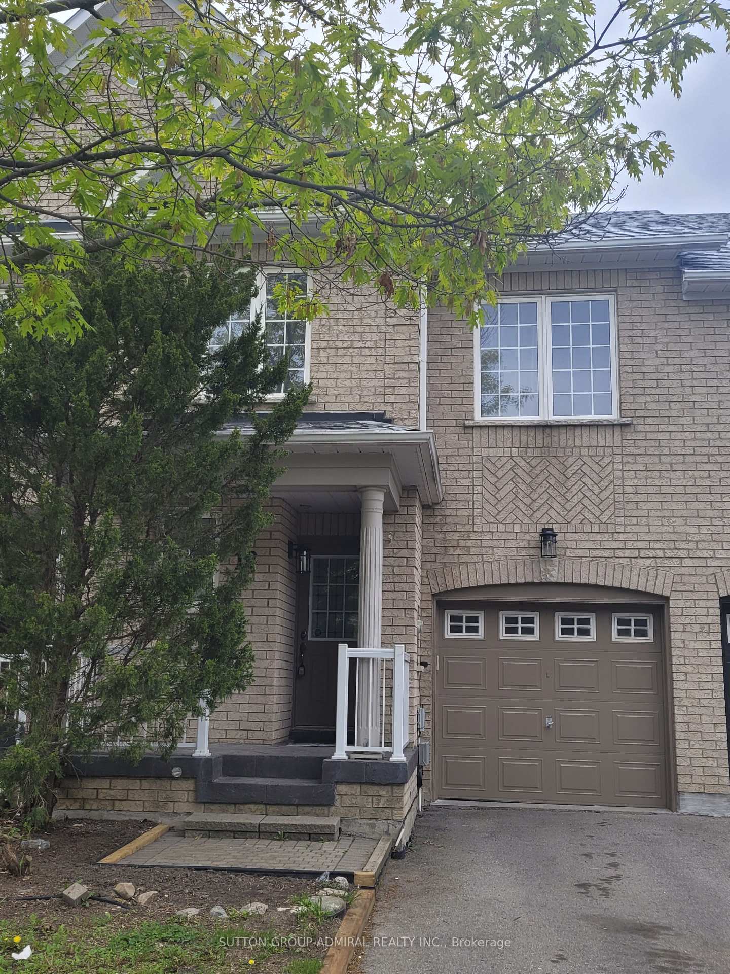 Photo 2 of 16 Marathon Avenue, Vaughan, Patterson — HOMEH