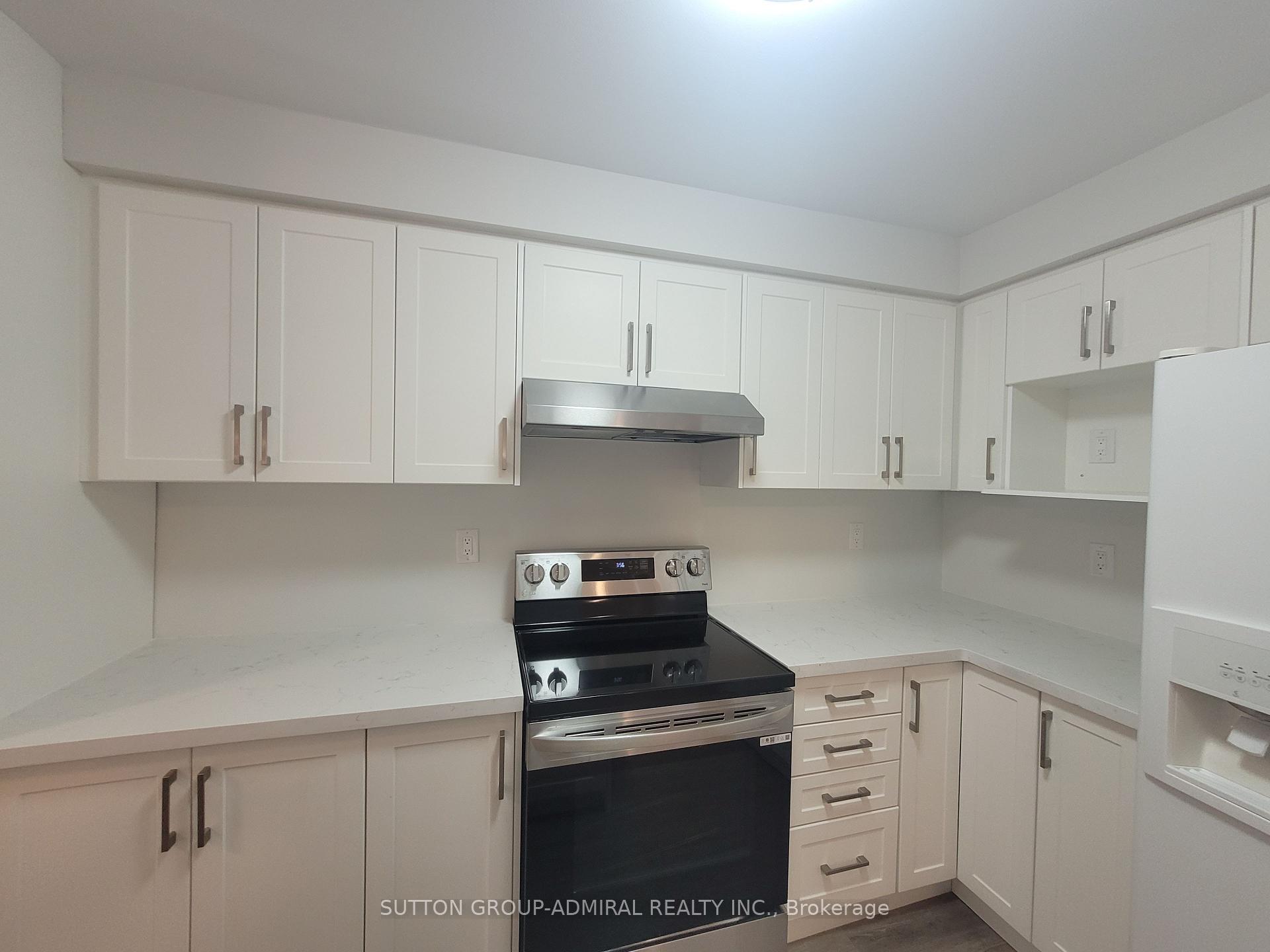 Photo 13 of 16 Marathon Avenue, Vaughan, Patterson — HOMEH