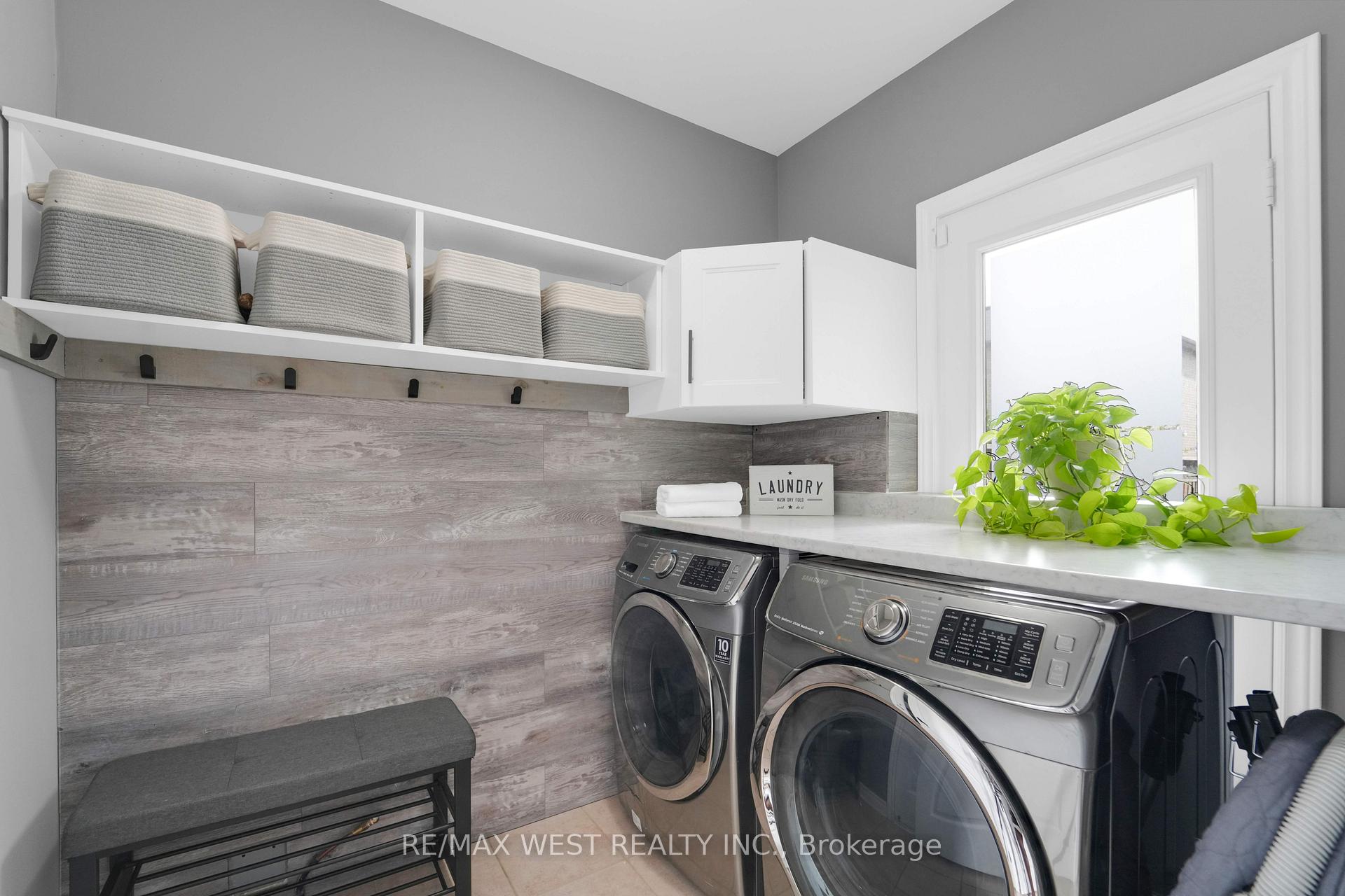 Photo 18 of 19 Haverhill Terrace, Aurora, Bayview Wellington — HOMEH