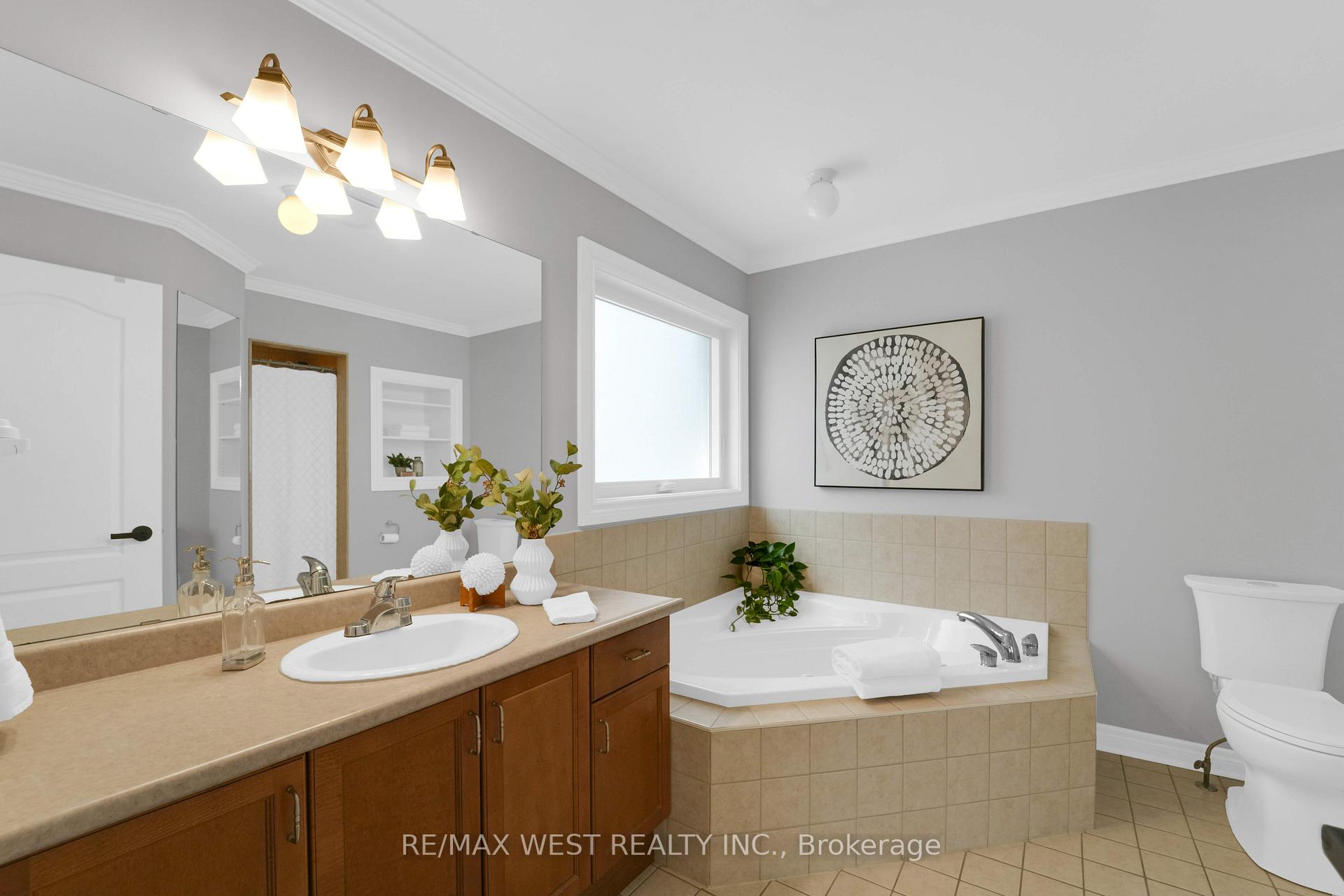 Photo 22 of 19 Haverhill Terrace, Aurora, Bayview Wellington — HOMEH