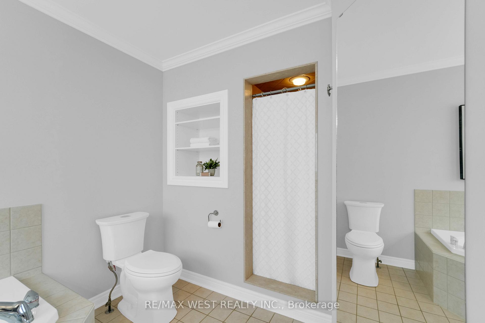 Photo 28 of 19 Haverhill Terrace, Aurora, Bayview Wellington — HOMEH