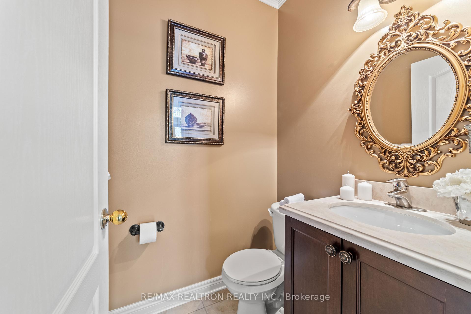 Photo 22 of 86 Novaview Crescent, Vaughan, East Woodbridge — HOMEH