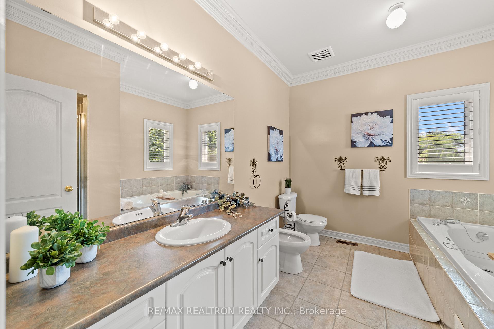 Photo 26 of 86 Novaview Crescent, Vaughan, East Woodbridge — HOMEH