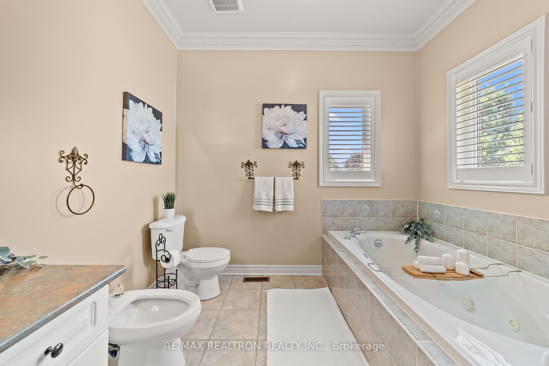 Photo 27 of 86 Novaview Crescent, Vaughan, East Woodbridge — HOMEH