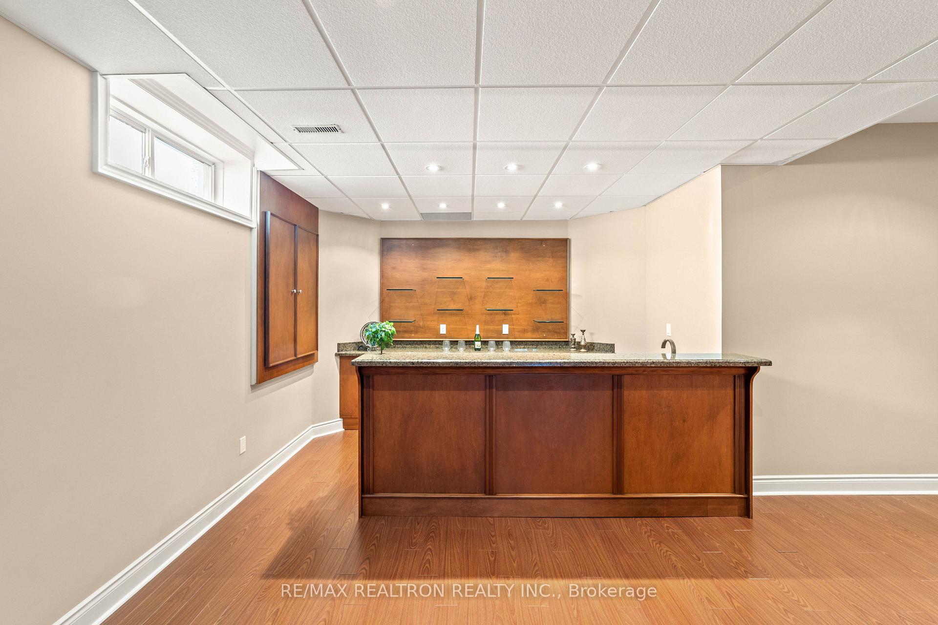 Photo 34 of 86 Novaview Crescent, Vaughan, East Woodbridge — HOMEH