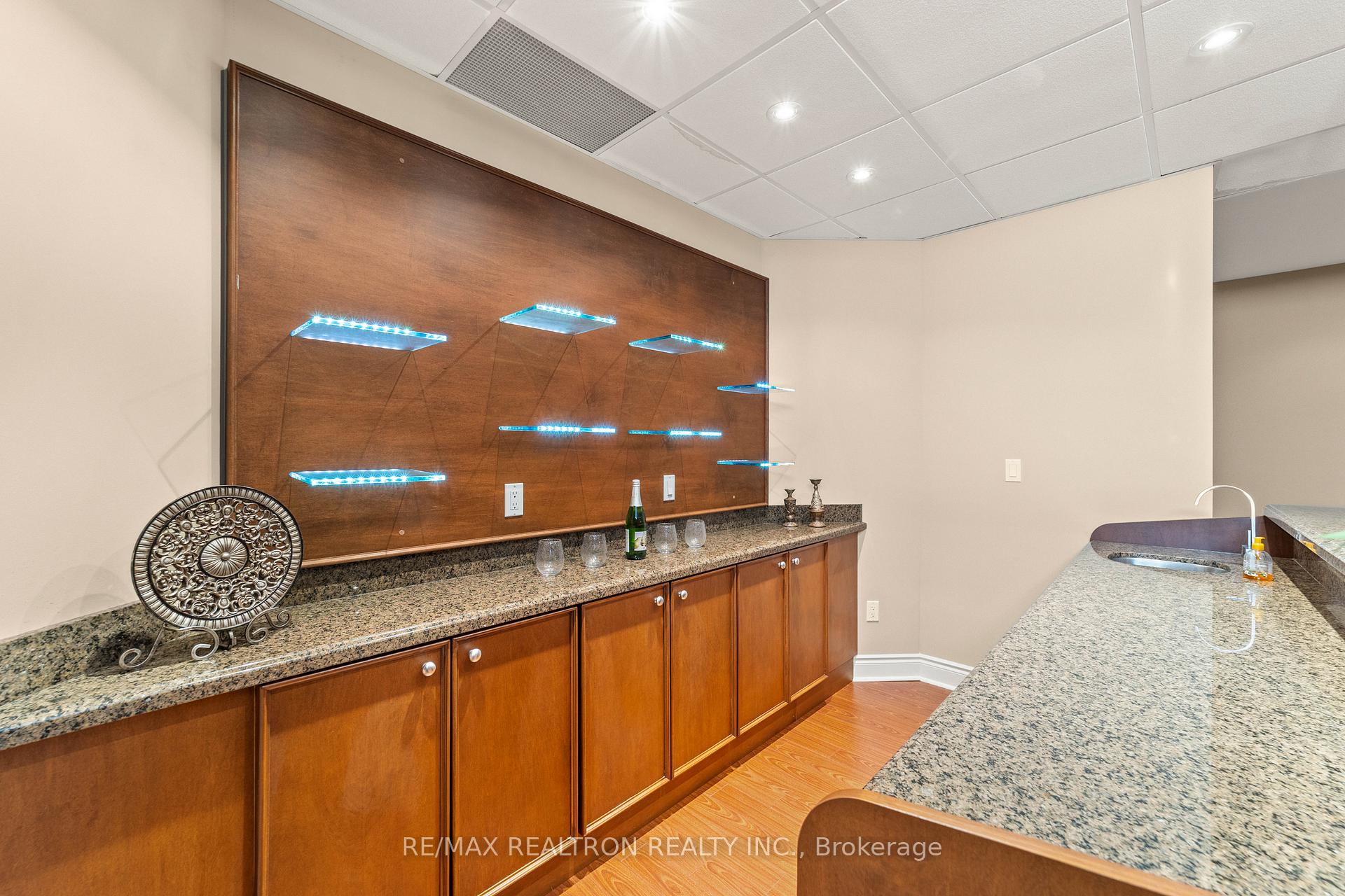 Photo 35 of 86 Novaview Crescent, Vaughan, East Woodbridge — HOMEH
