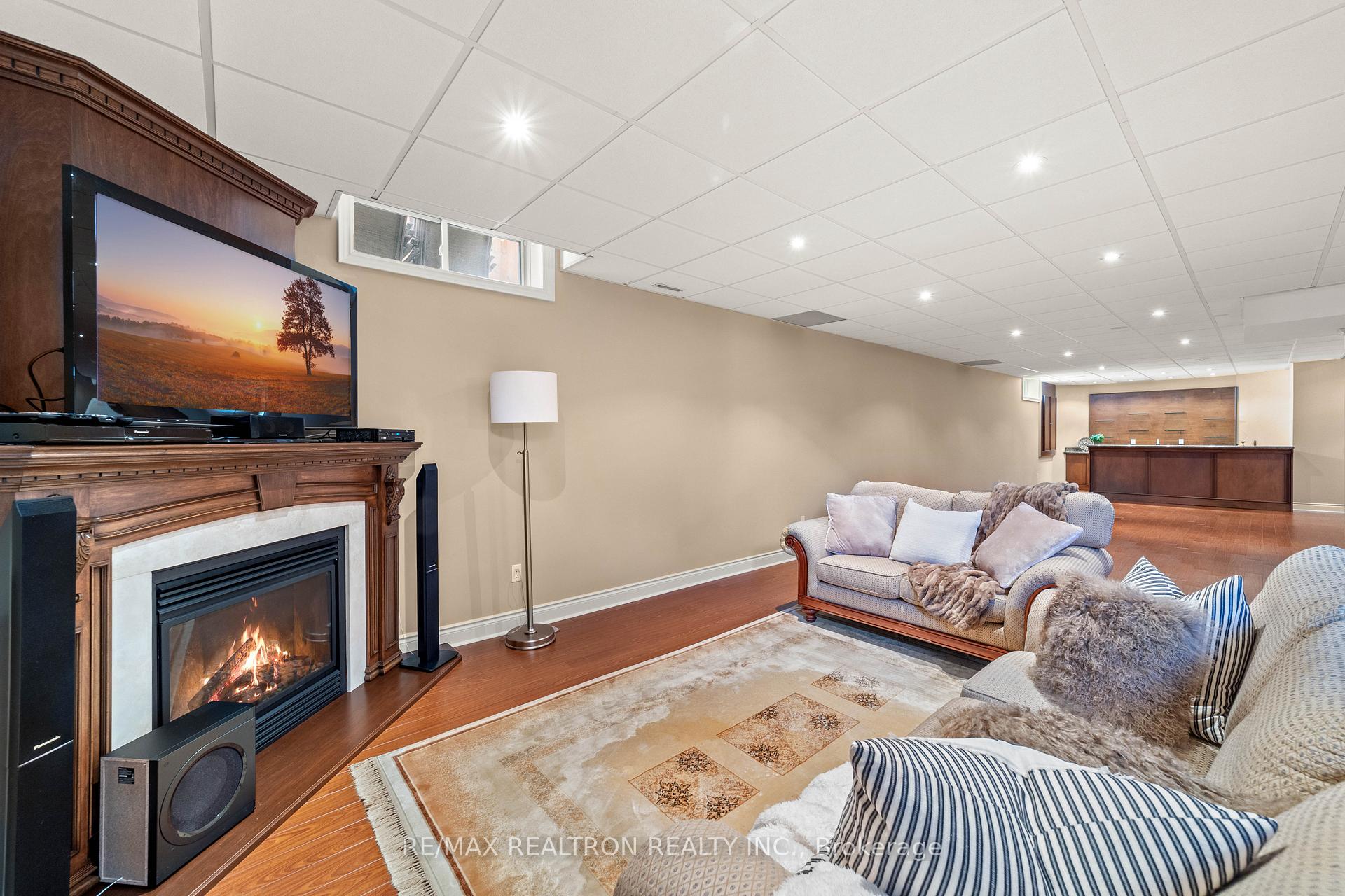 Photo 37 of 86 Novaview Crescent, Vaughan, East Woodbridge — HOMEH