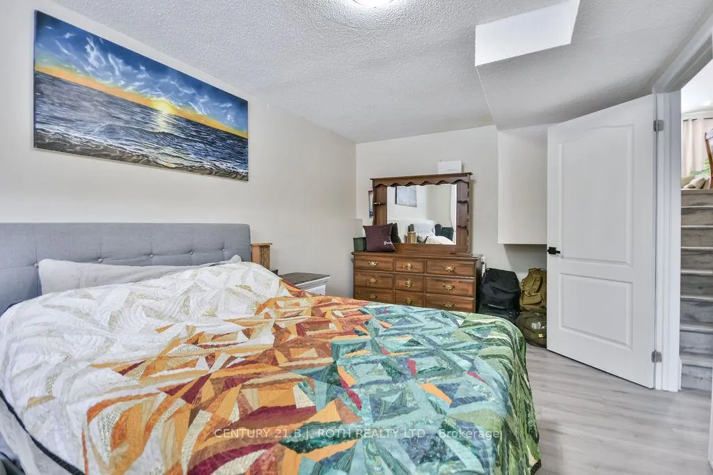Photo 16 of 69 Janice Drive, Barrie, Sunnidale — HOMEH