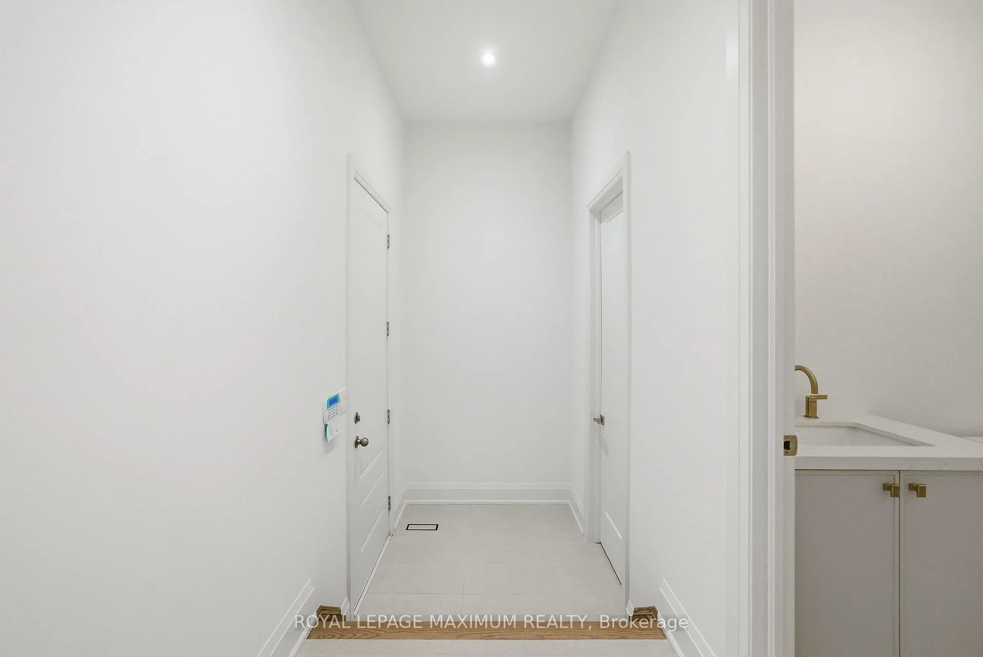 Photo 6 of 6 Donsgrove Court, Vaughan, Patterson — HOMEH