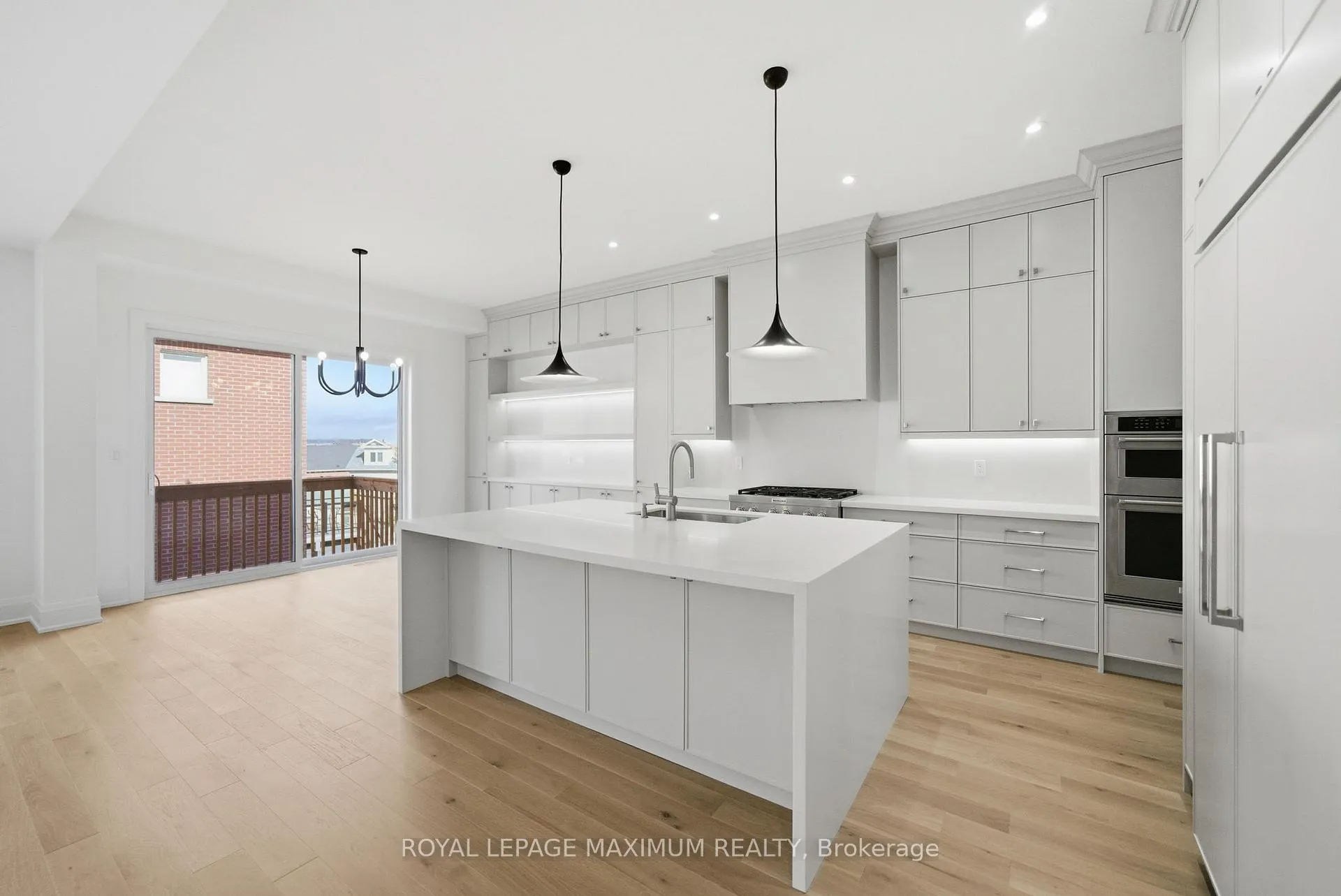 Photo 9 of 6 Donsgrove Court, Vaughan, Patterson — HOMEH