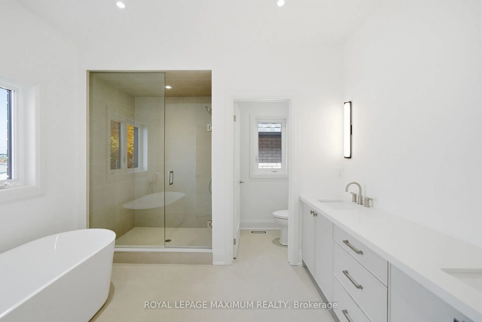 Photo 19 of 6 Donsgrove Court, Vaughan, Patterson — HOMEH