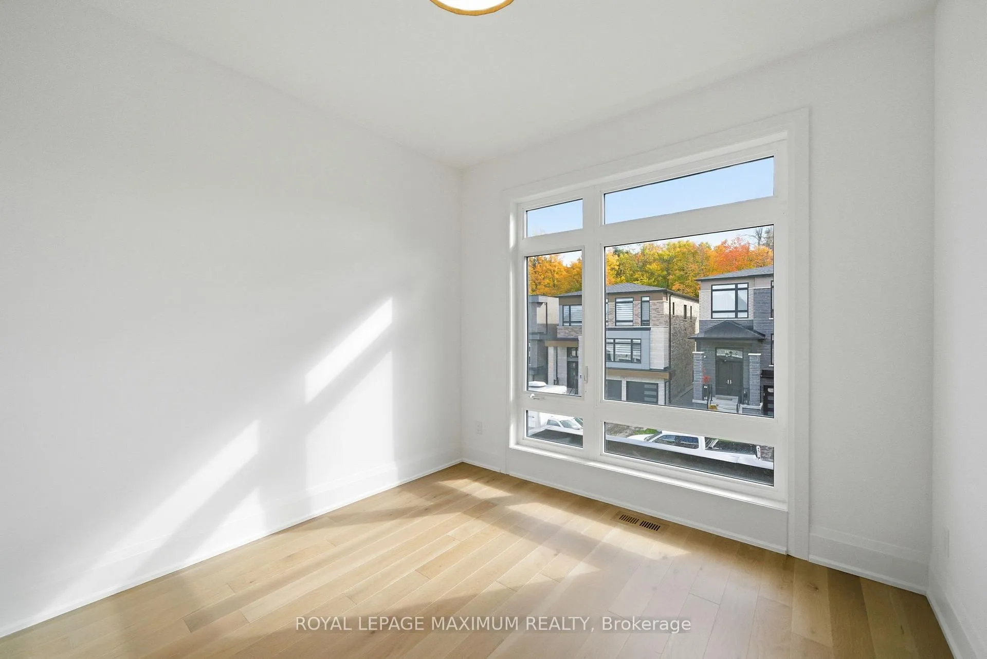 Photo 31 of 6 Donsgrove Court, Vaughan, Patterson — HOMEH