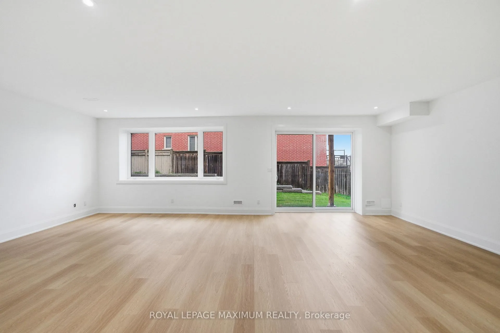 Photo 33 of 6 Donsgrove Court, Vaughan, Patterson — HOMEH