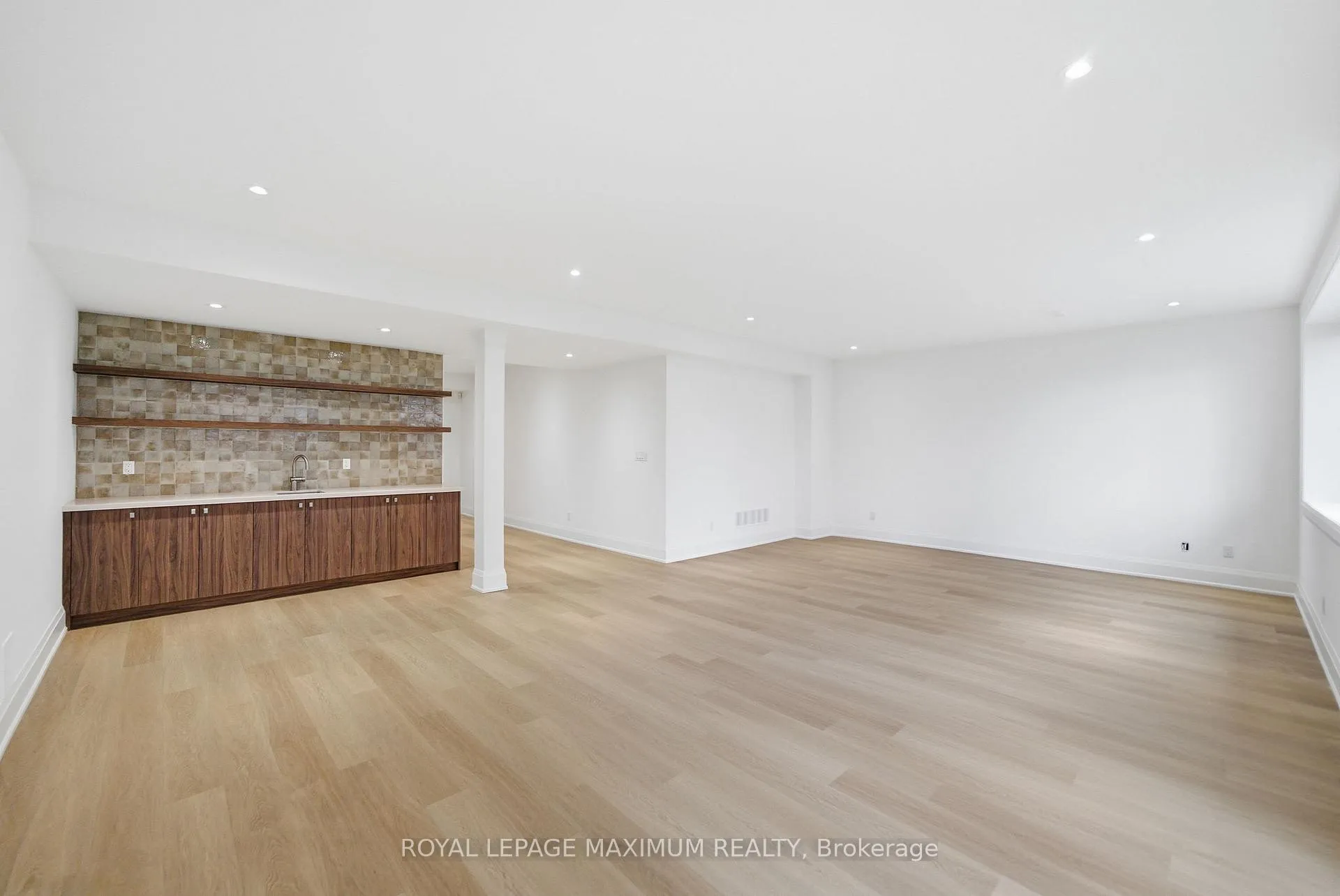 Photo 35 of 6 Donsgrove Court, Vaughan, Patterson — HOMEH