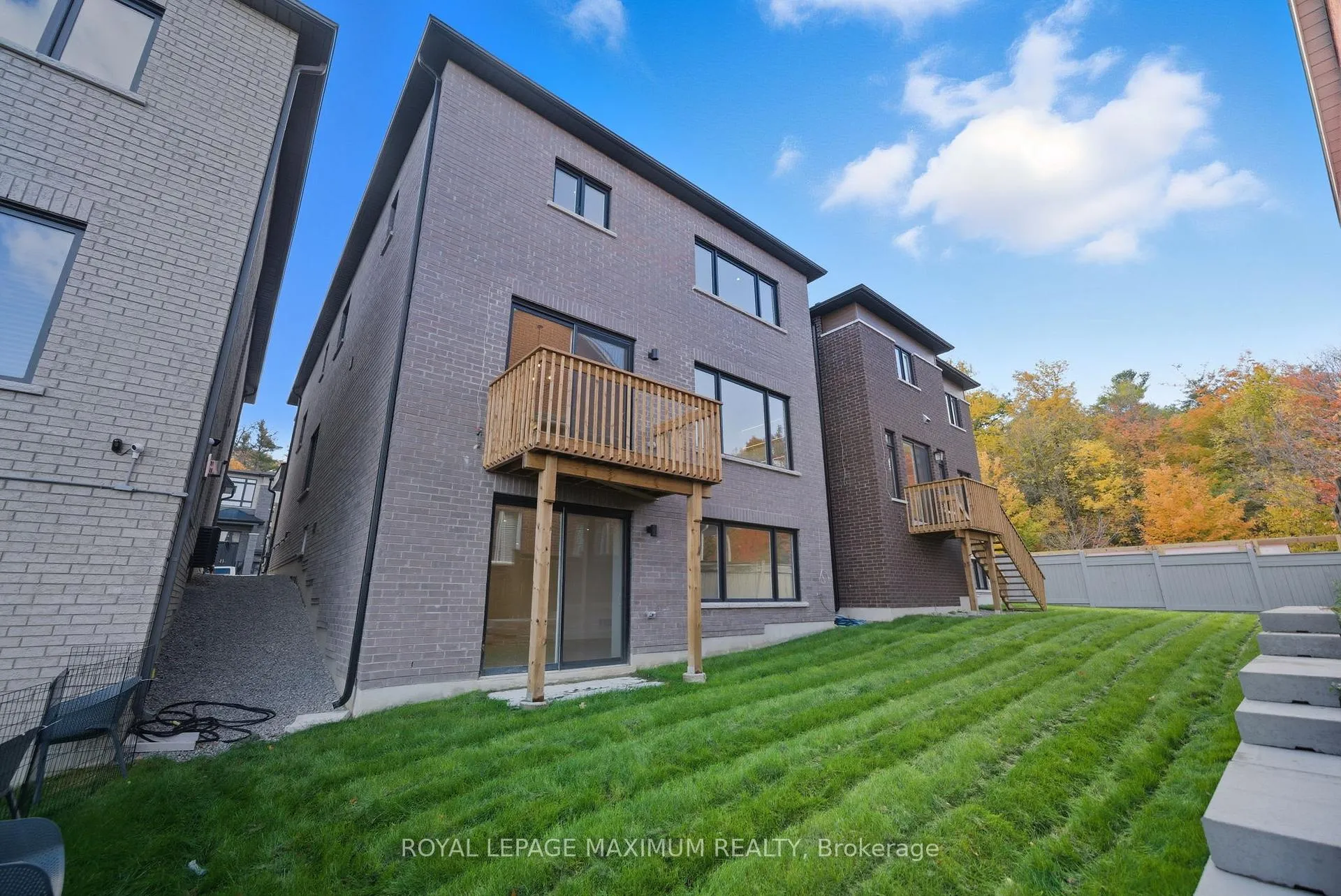 Photo 38 of 6 Donsgrove Court, Vaughan, Patterson — HOMEH