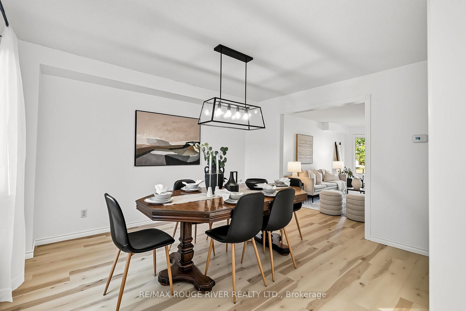 Photo 8 of 28 Wyndfield Crescent, Whitby, Pringle Creek — HOMEH