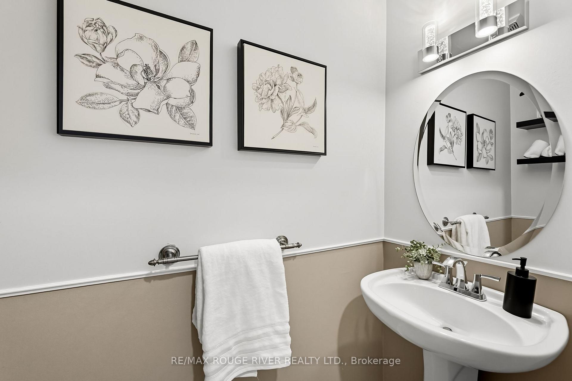 Photo 12 of 28 Wyndfield Crescent, Whitby, Pringle Creek — HOMEH
