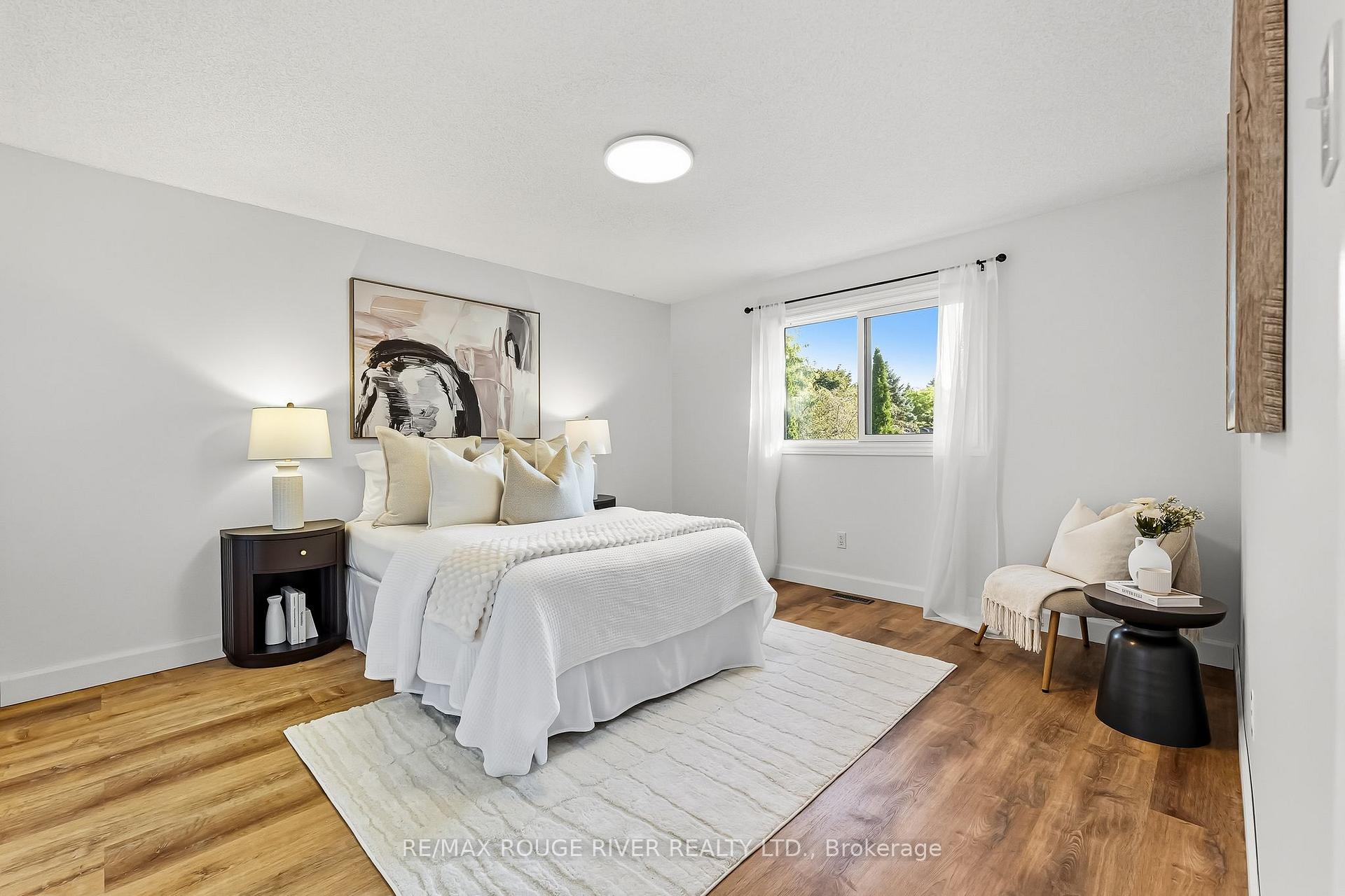 Photo 17 of 28 Wyndfield Crescent, Whitby, Pringle Creek — HOMEH