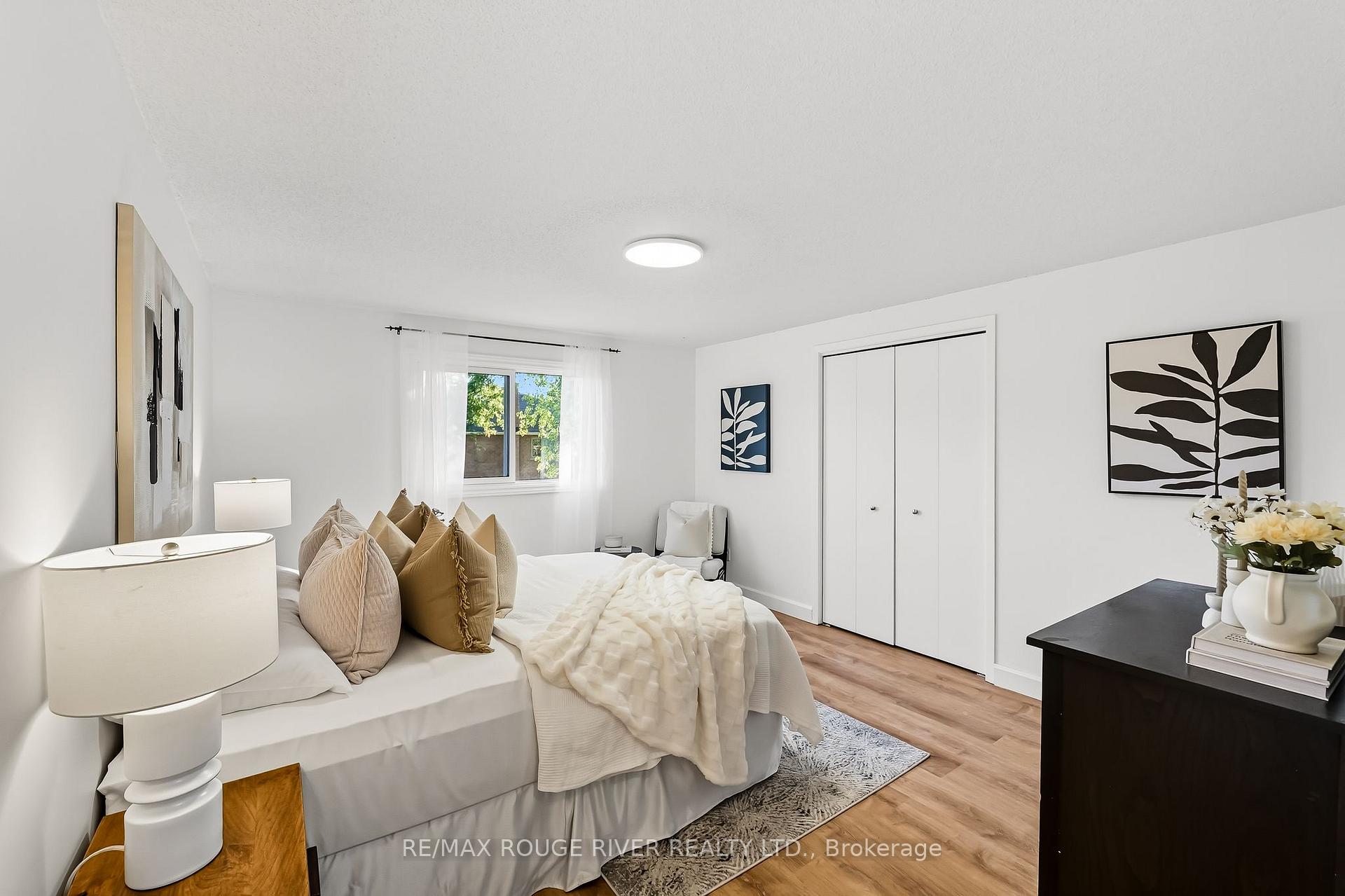 Photo 19 of 28 Wyndfield Crescent, Whitby, Pringle Creek — HOMEH
