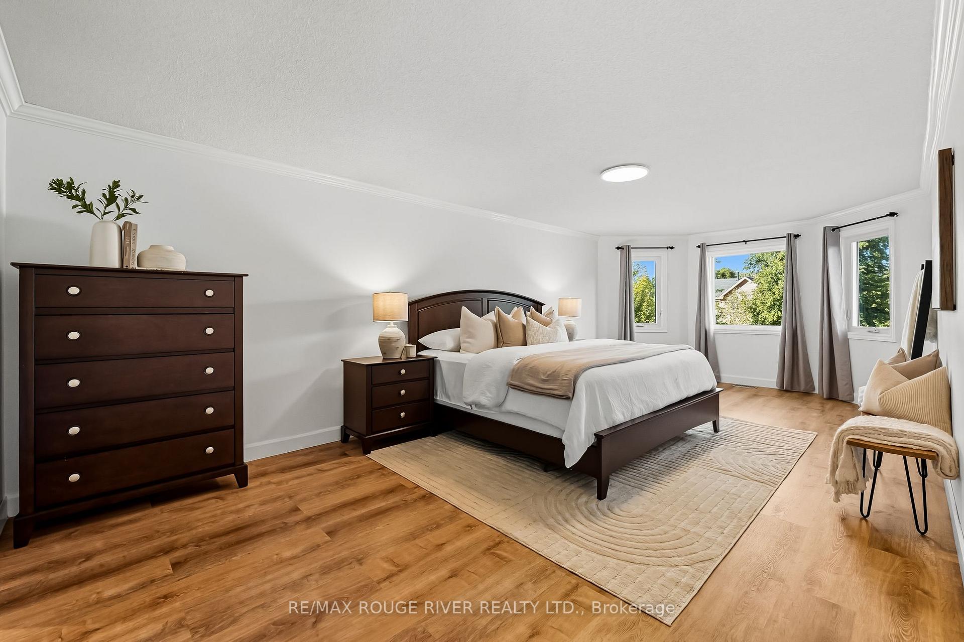 Photo 21 of 28 Wyndfield Crescent, Whitby, Pringle Creek — HOMEH