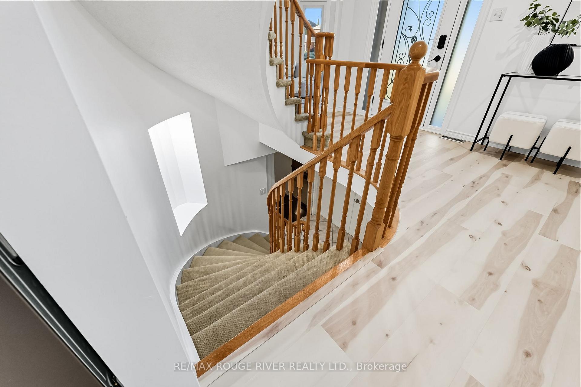 Photo 25 of 28 Wyndfield Crescent, Whitby, Pringle Creek — HOMEH