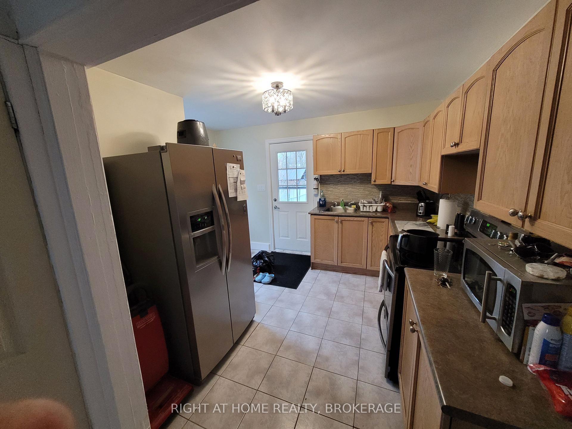 Photo 8 of 118 River Road, Welland, Welland Downtown — HOMEH