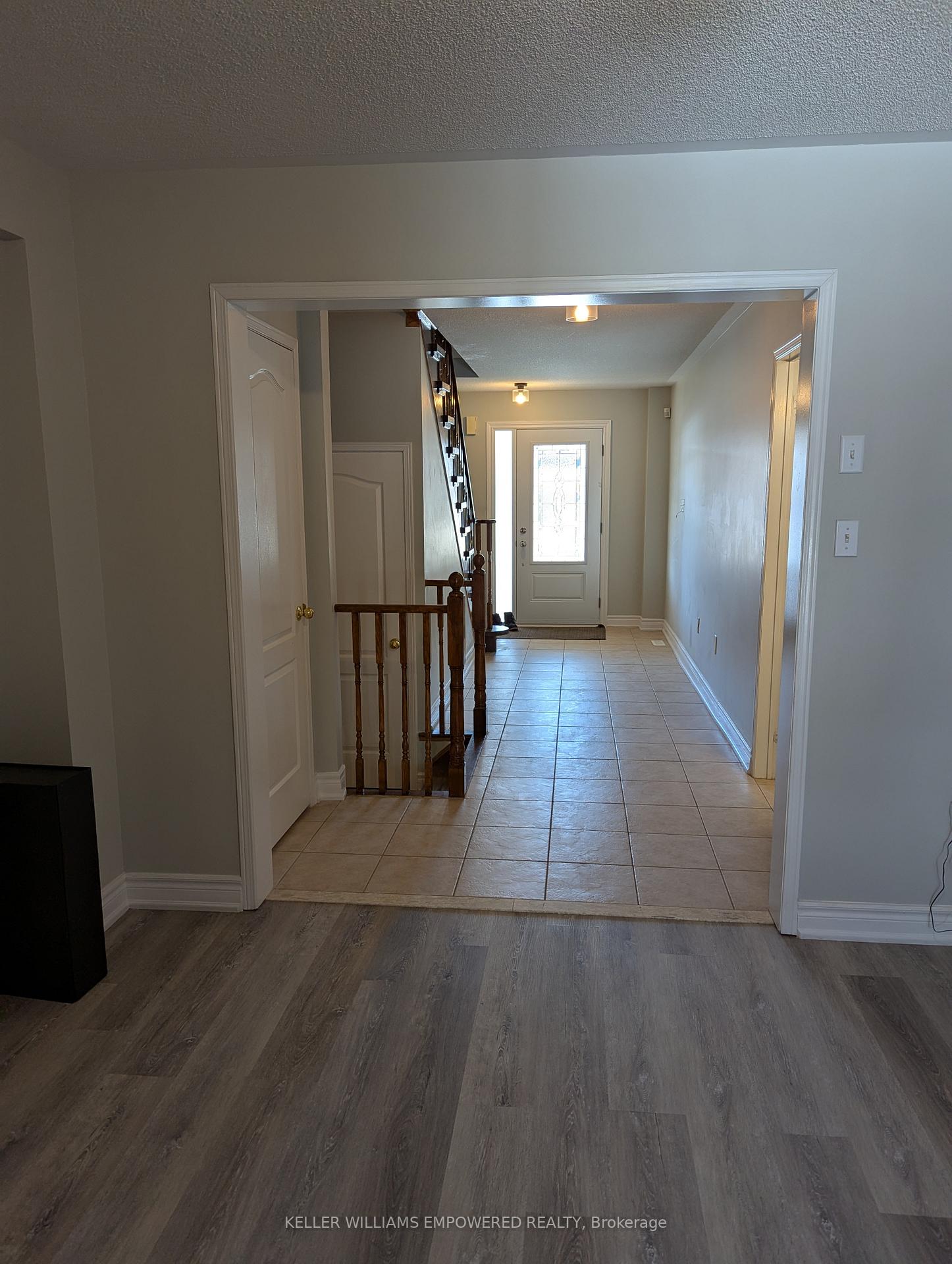 Photo 7 of 41 Neill Avenue, Whitby, Rolling Acres — HOMEH