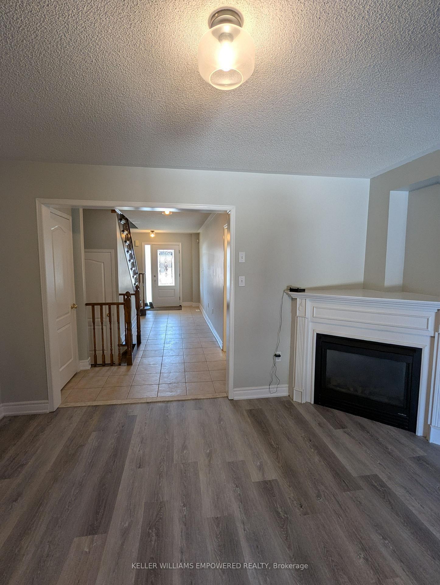 Photo 9 of 41 Neill Avenue, Whitby, Rolling Acres — HOMEH