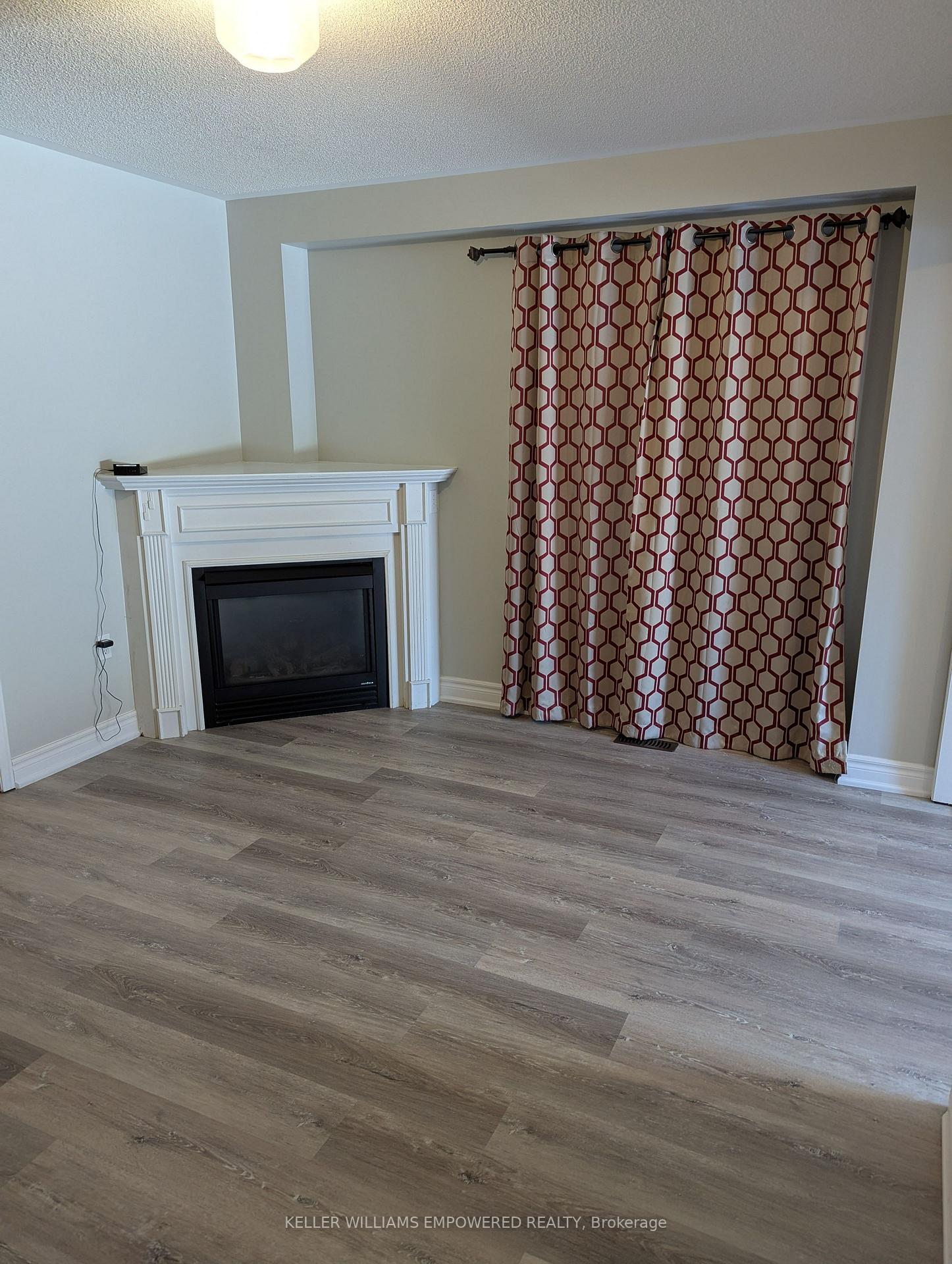 Photo 11 of 41 Neill Avenue, Whitby, Rolling Acres — HOMEH