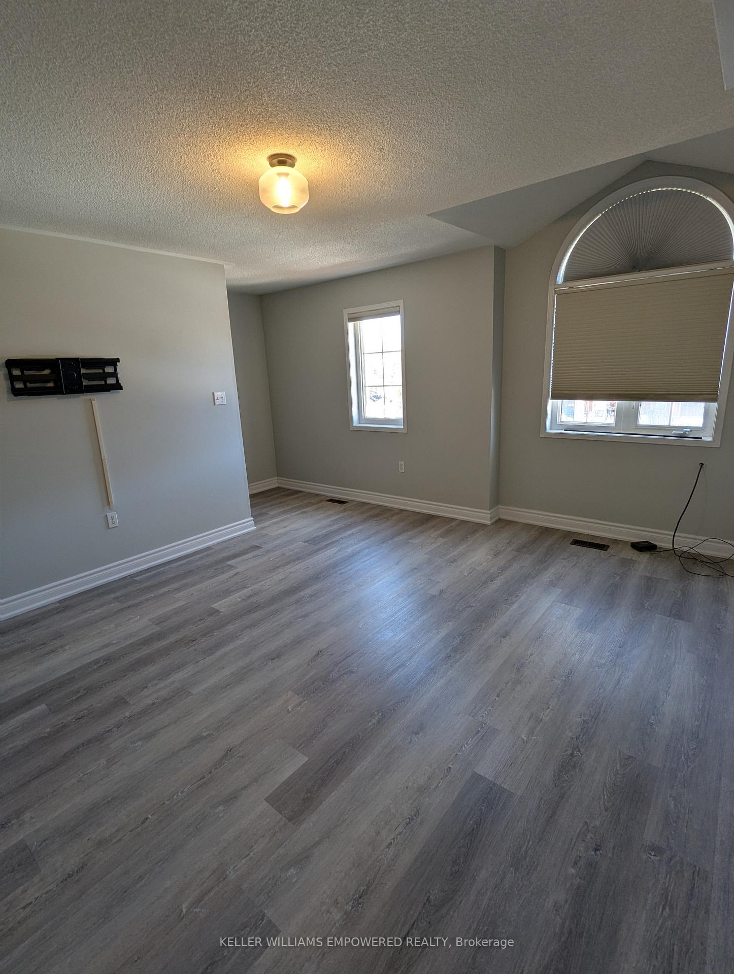 Photo 18 of 41 Neill Avenue, Whitby, Rolling Acres — HOMEH