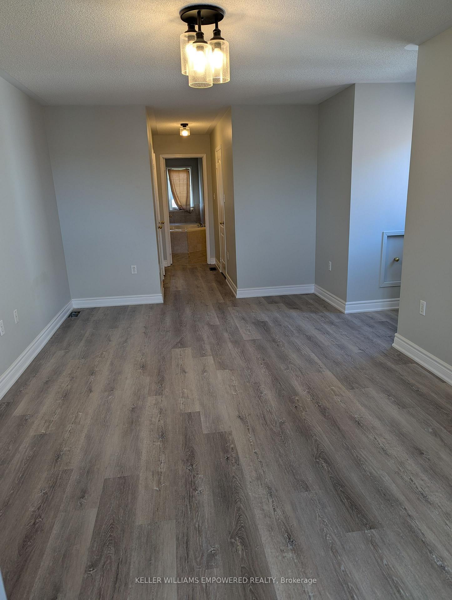 Photo 23 of 41 Neill Avenue, Whitby, Rolling Acres — HOMEH