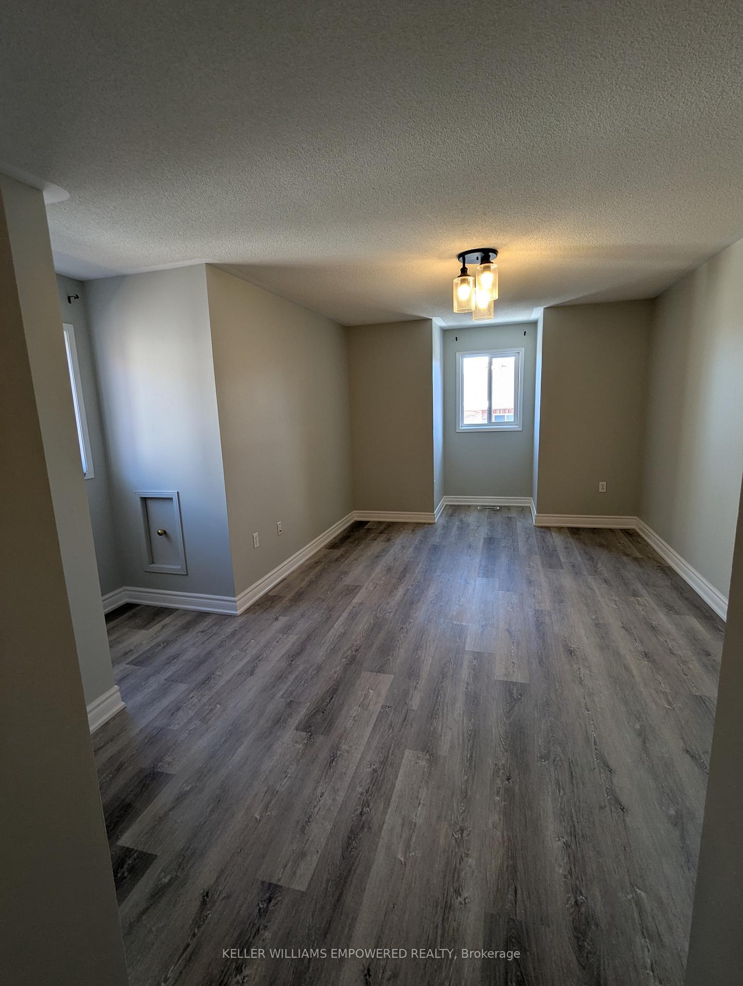 Photo 24 of 41 Neill Avenue, Whitby, Rolling Acres — HOMEH