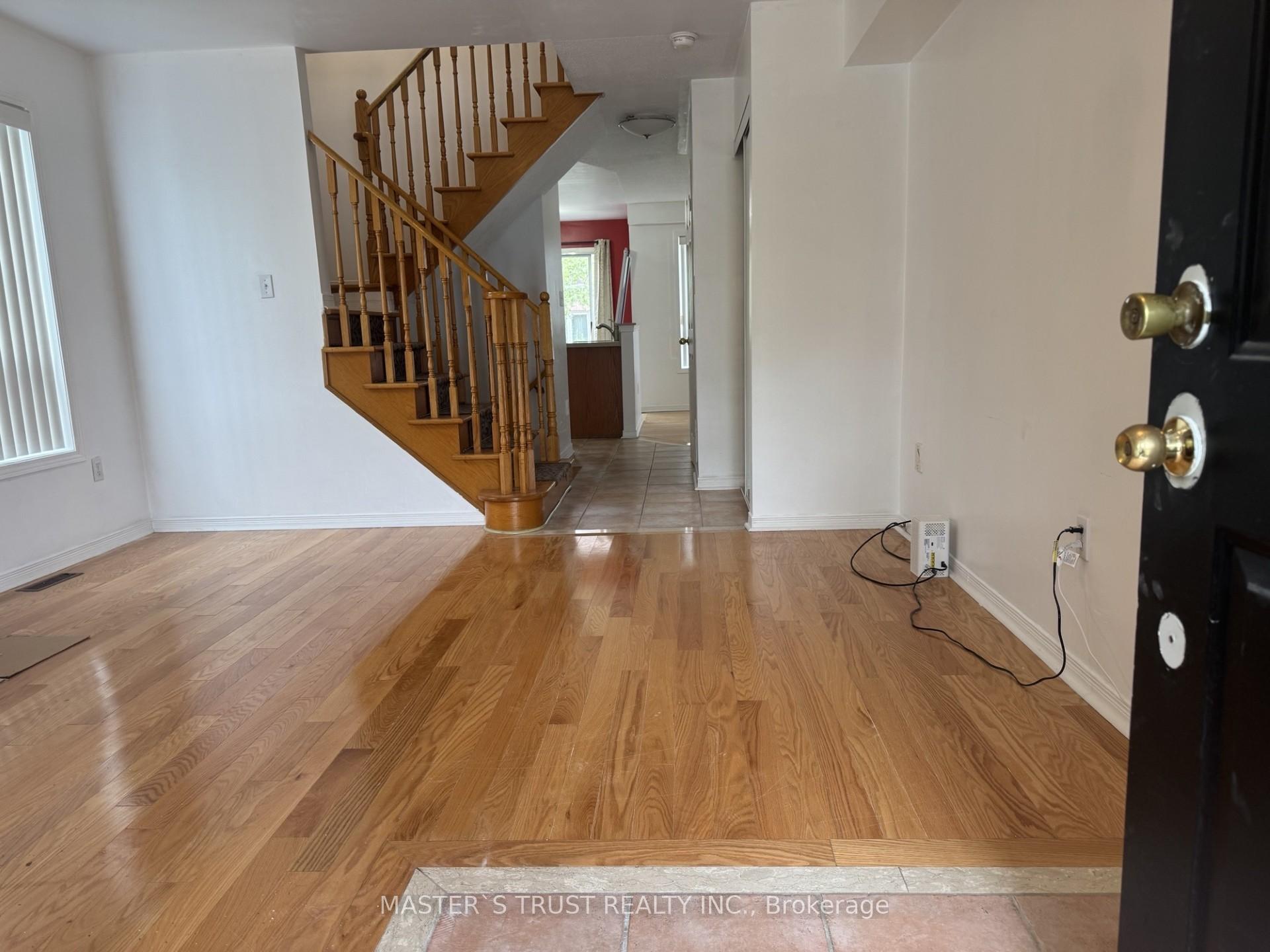 Photo 3 of 67 Laurelhurst Crescent, Vaughan, Vellore Village — HOMEH