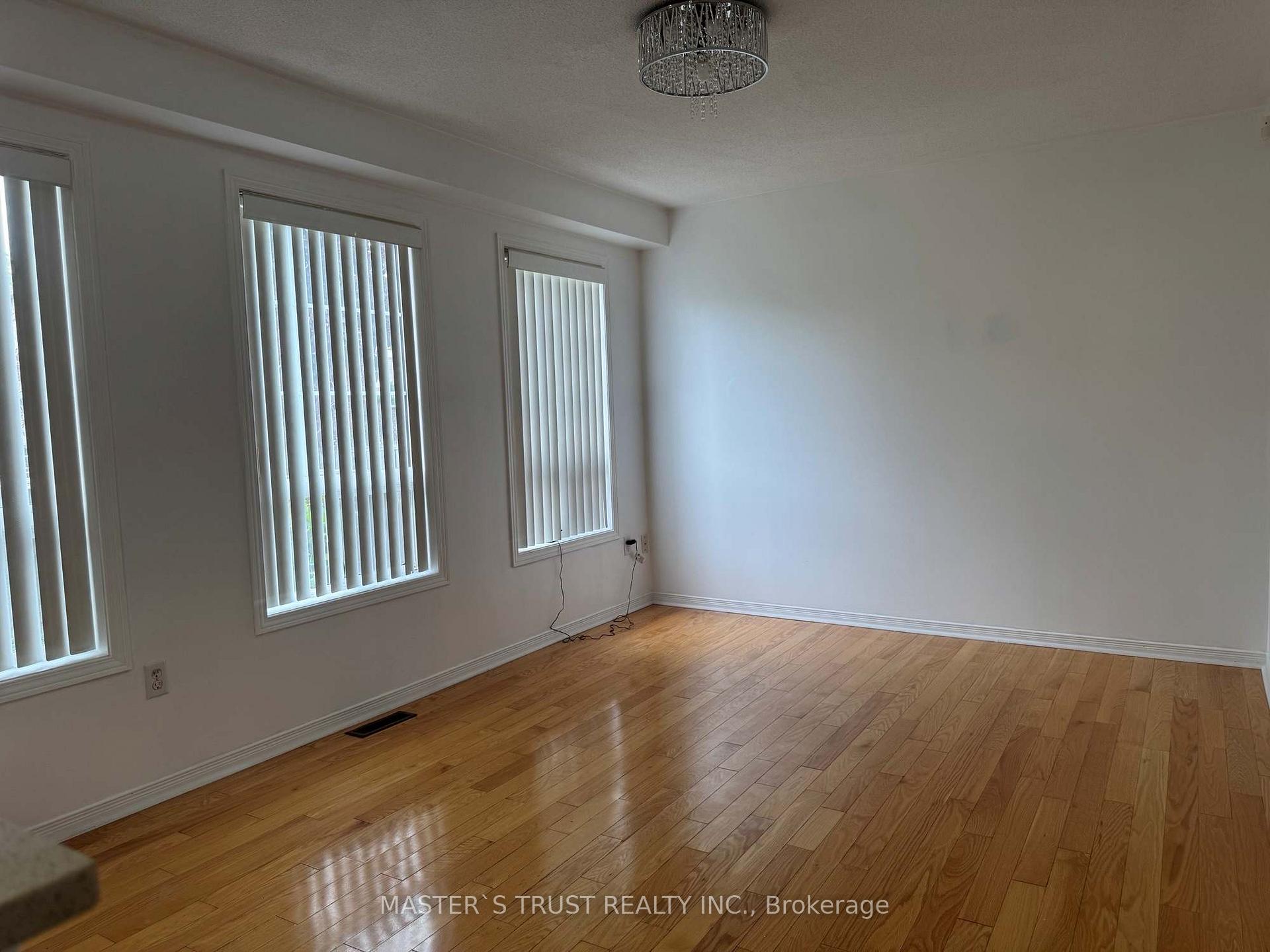 Photo 4 of 67 Laurelhurst Crescent, Vaughan, Vellore Village — HOMEH