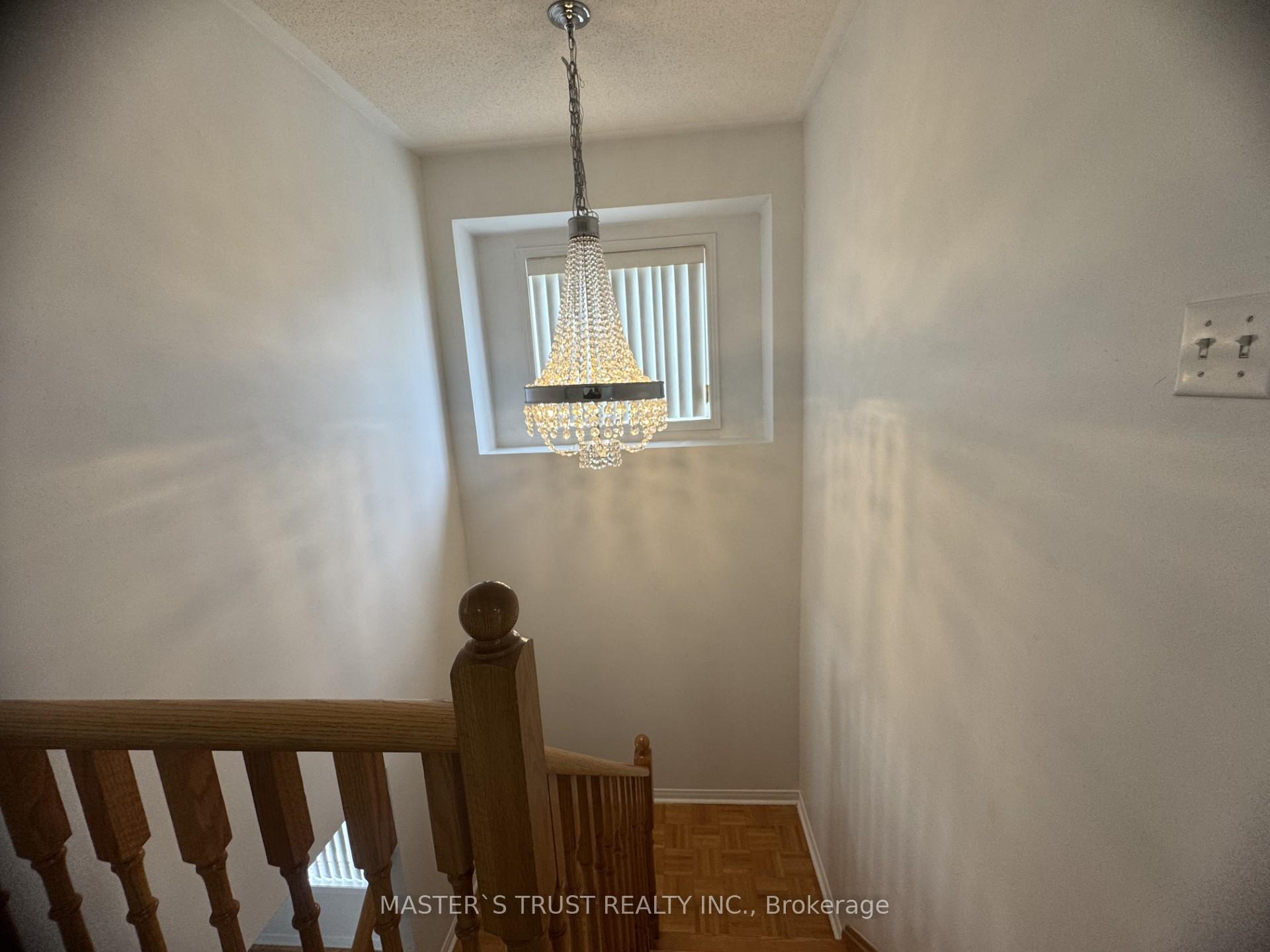 Photo 10 of 67 Laurelhurst Crescent, Vaughan, Vellore Village — HOMEH