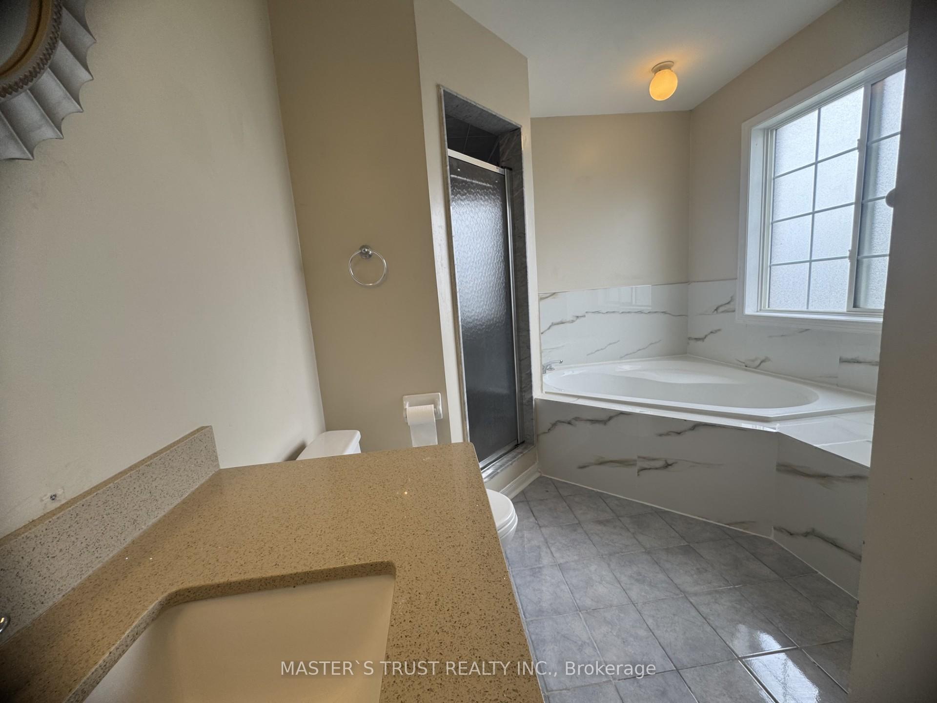 Photo 11 of 67 Laurelhurst Crescent, Vaughan, Vellore Village — HOMEH