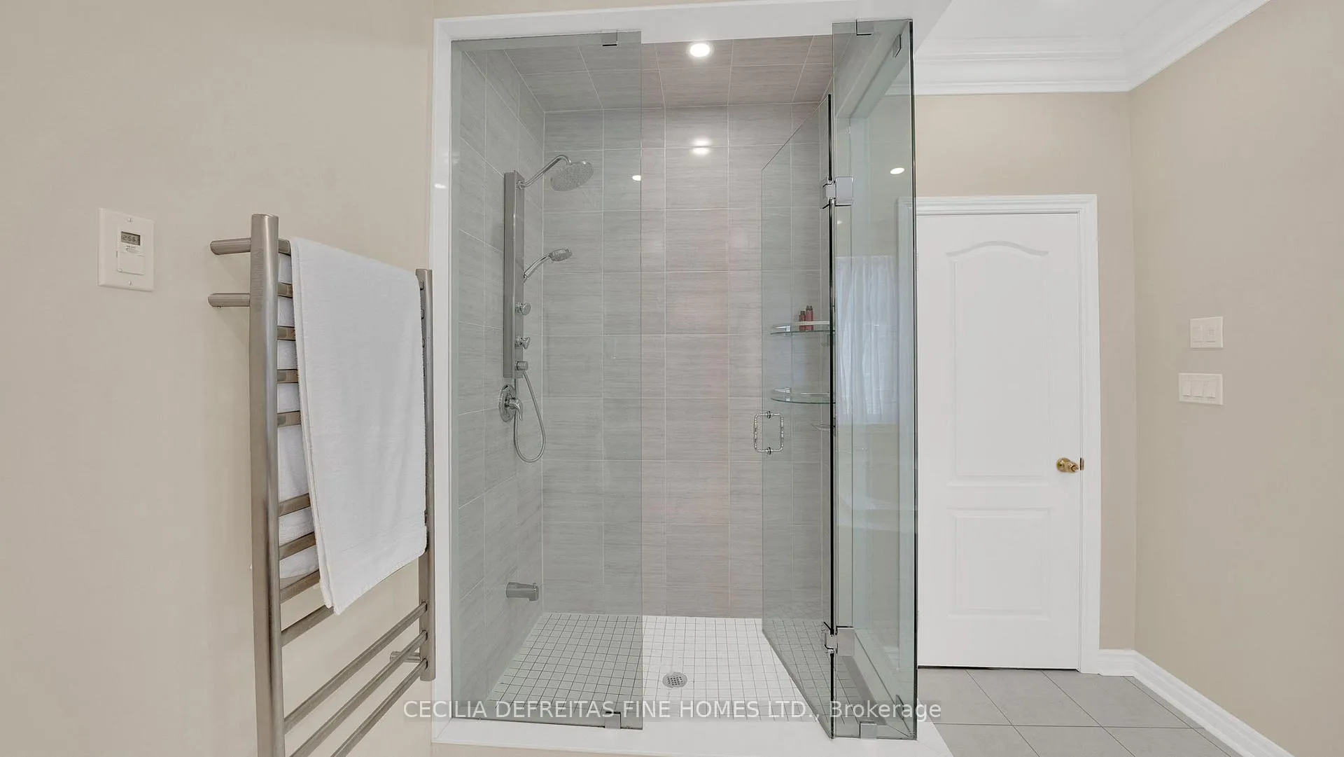 Photo 32 of 6 Orwell Drive, Vaughan, Vellore Village — HOMEH
